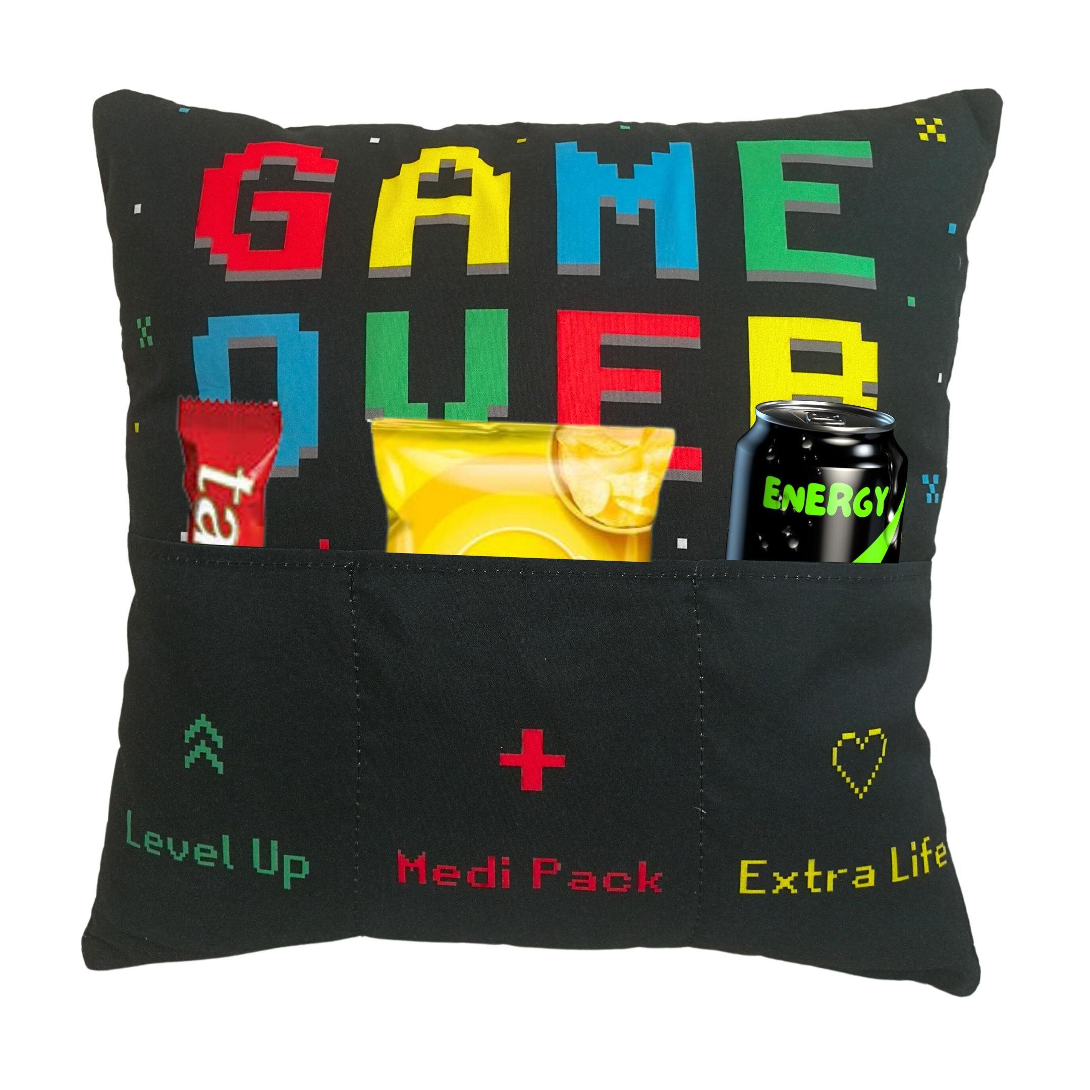Bada Bing Dekokissen Game Over Kissen mit Taschen Gamer-Kissen originelles Geschenk, mit 3 Taschen zum befüllen
