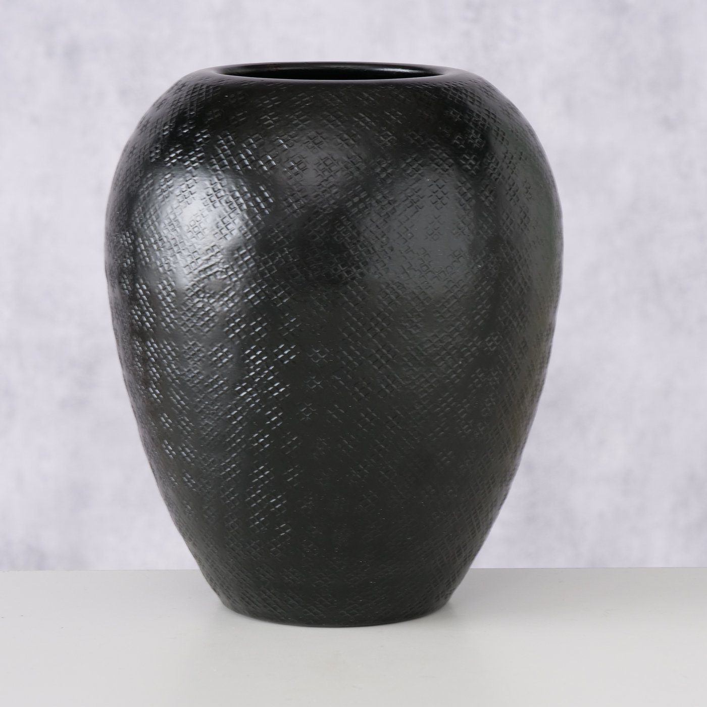 BOLTZE Dekovase "Noorwijk" aus Aluminium in schwarz, Vase Blumenvase
