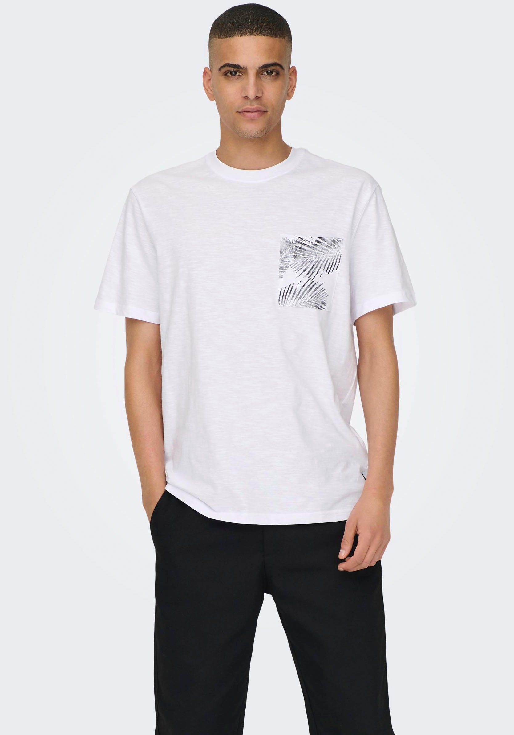 REG LIFE & ONLY Rundhalsshirt ONSPERRY White Bright LEAF SONS POCKETTEE
