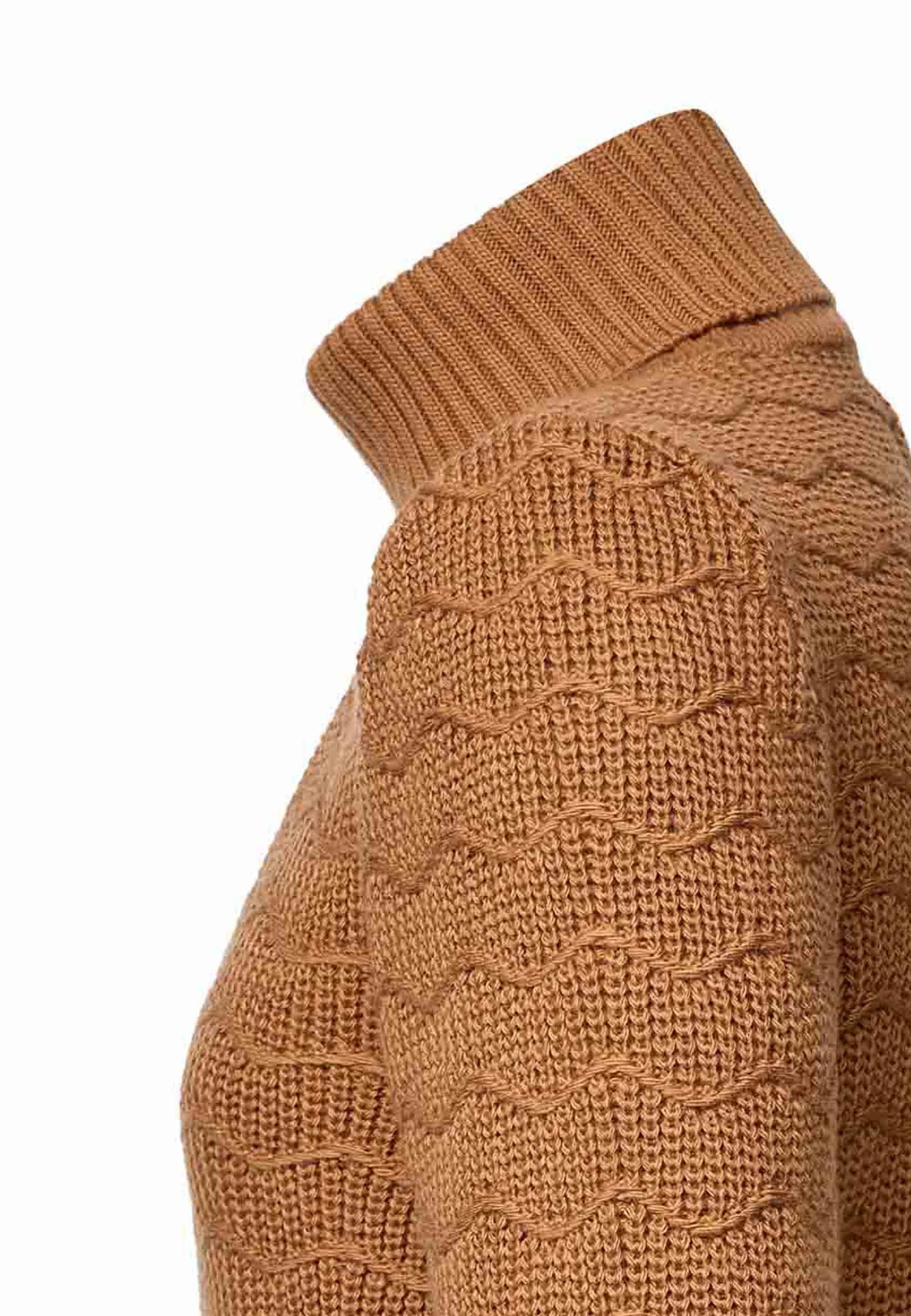Rusty Neal Rollkragenpullover im angesagten Design