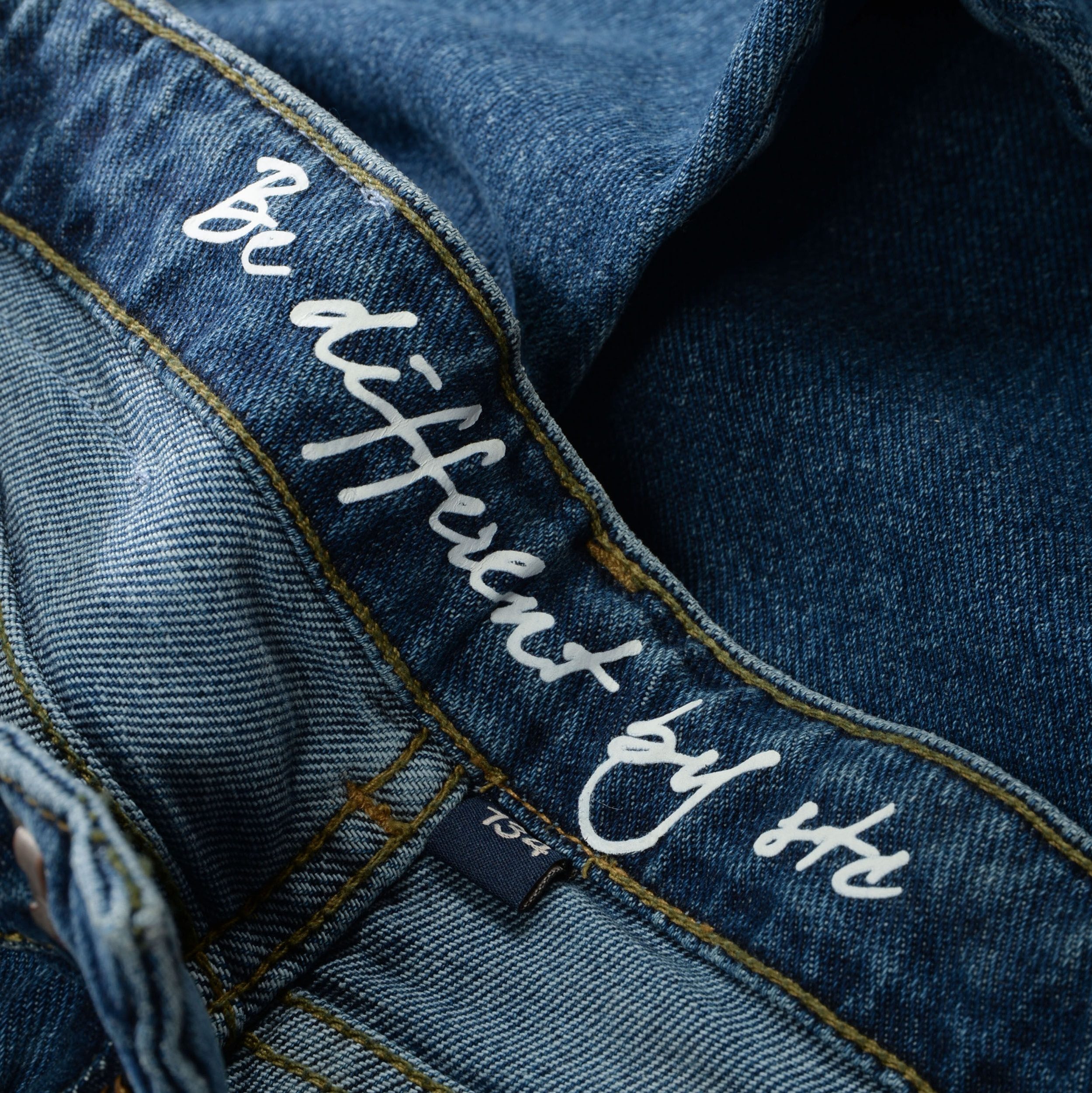 STACCATO Chinos Md.-Mom Jeans + Gürtel