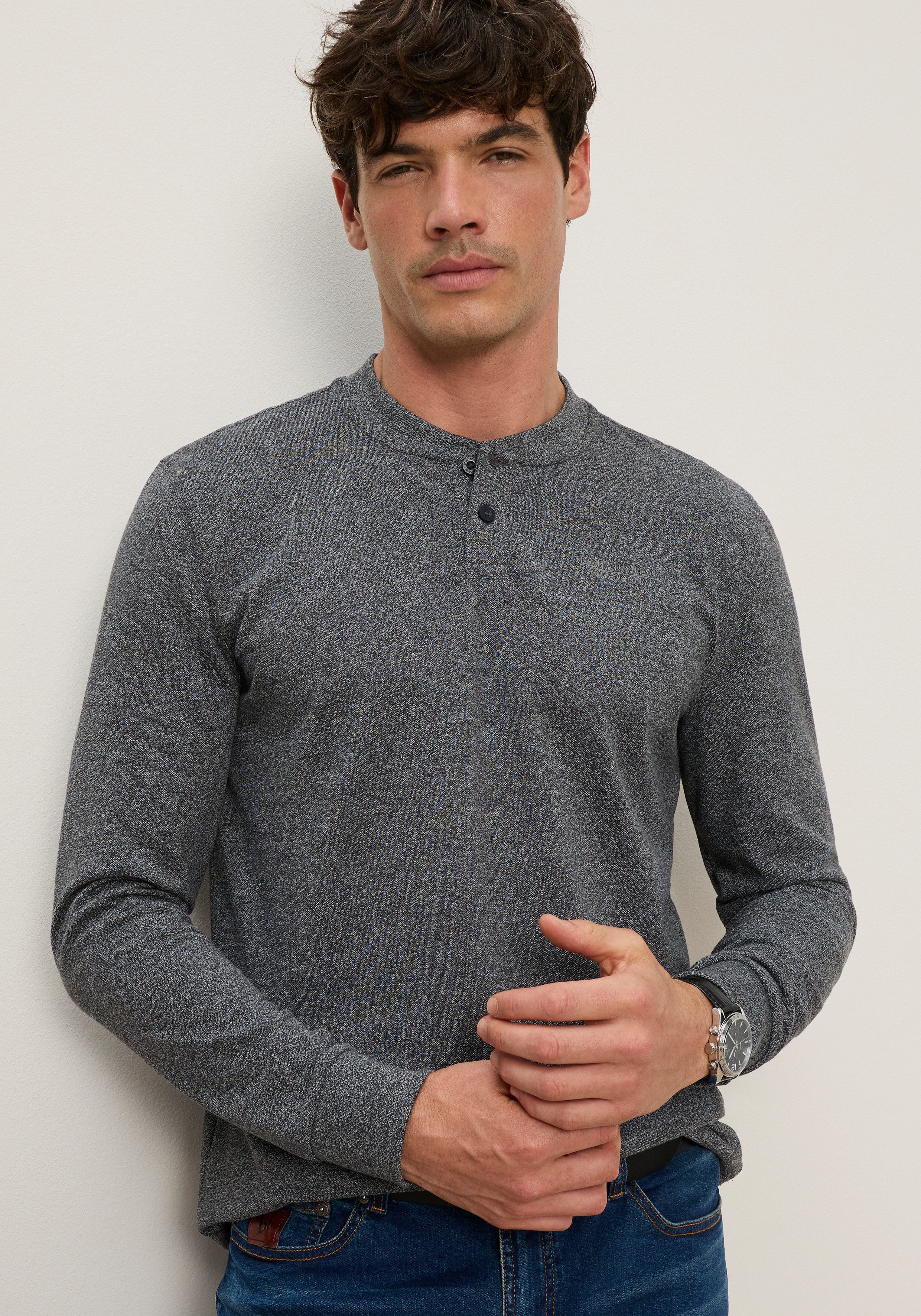 Bruno Banani Henleyshirt mit Langarm, aus Single Jersey, melierte Optik