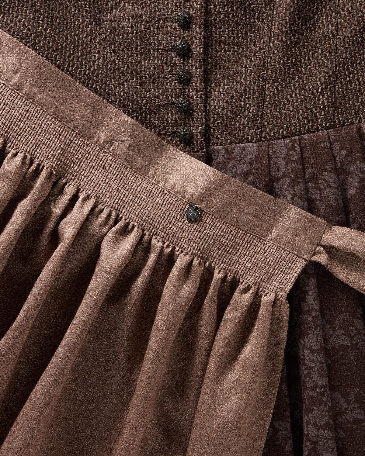 Country Line Dirndl Langes Dirndl