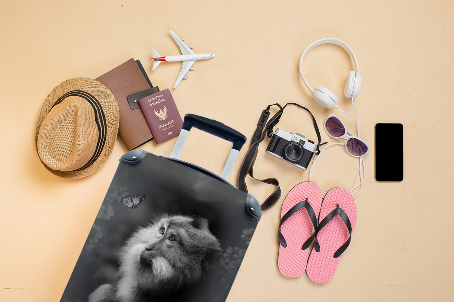 MuchoWow Handgepäckkoffer Affe schwarz im Dschungel Ferien, Reisetasche Reisekoffer für - 4 Schmetterling Handgepäck rollen, weiß, und Rollen, Trolley, und mit
