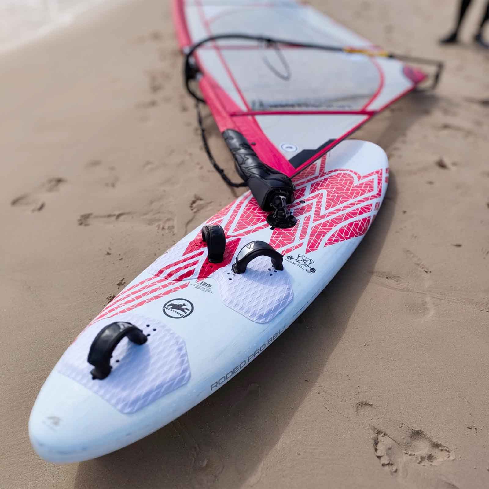 F2 Windsurfboard F2 Windsurfboard Rodeo Pro 94 l Weiss/Rot 2024/25, Surfbrett