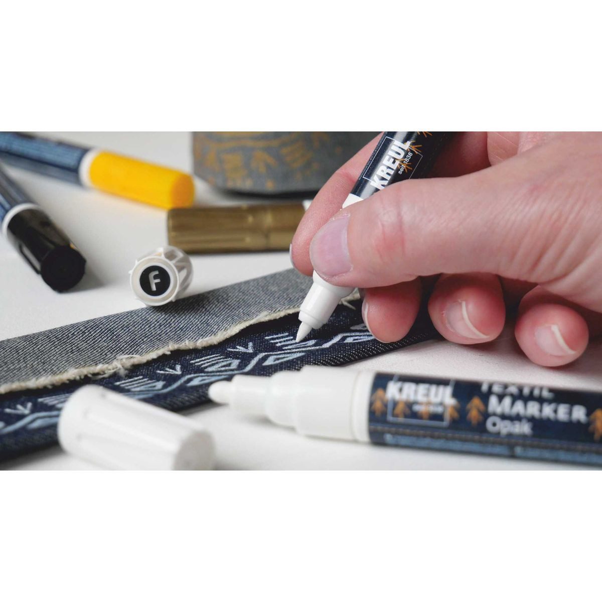 C. KREUL Textilmarker KREUL Textilmarker Opak fine 1-2mm weiß