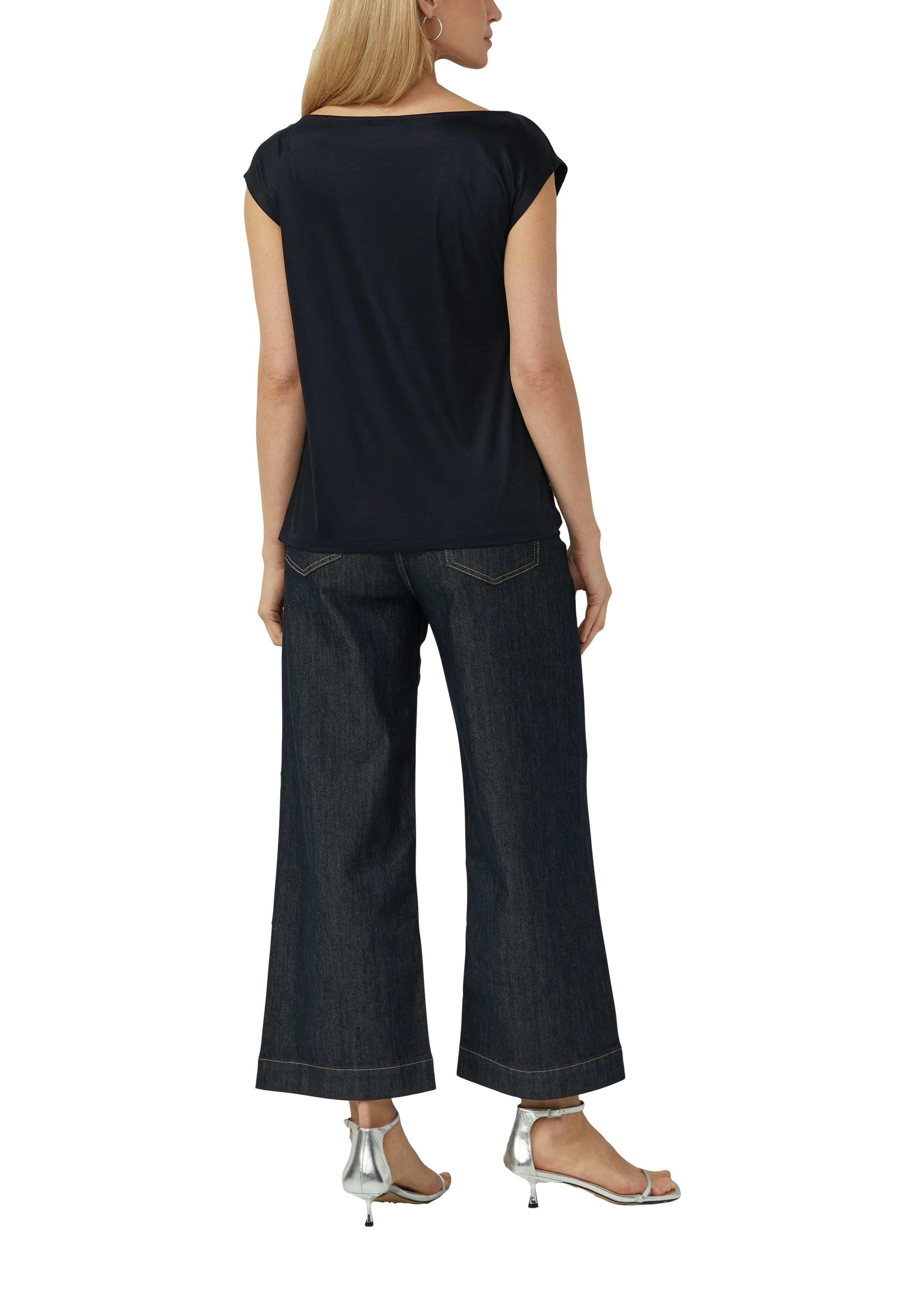s.Oliver BLACK LABEL Wasserfallshirt mit Wasserfall-Kragen und aus reiner Viskose – Bild 2 von 4