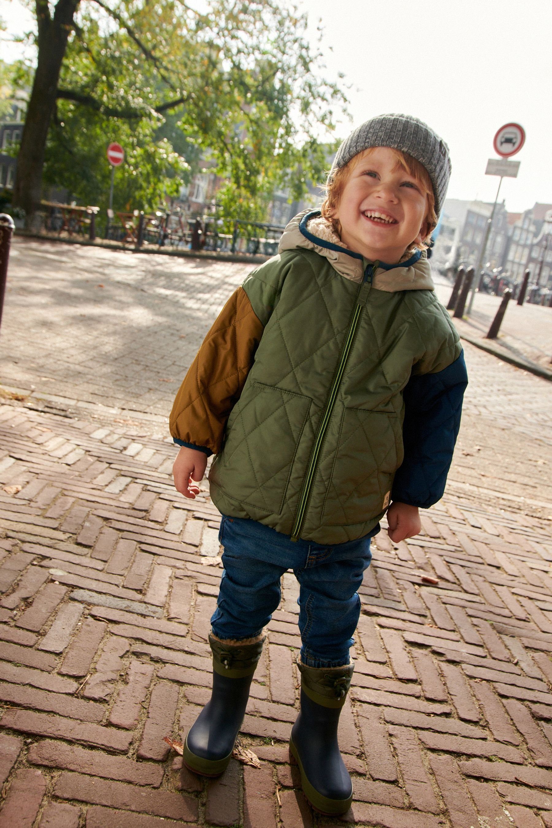 Steppjacke Steppjacke (1-St) mit Brown Next Borgfutter