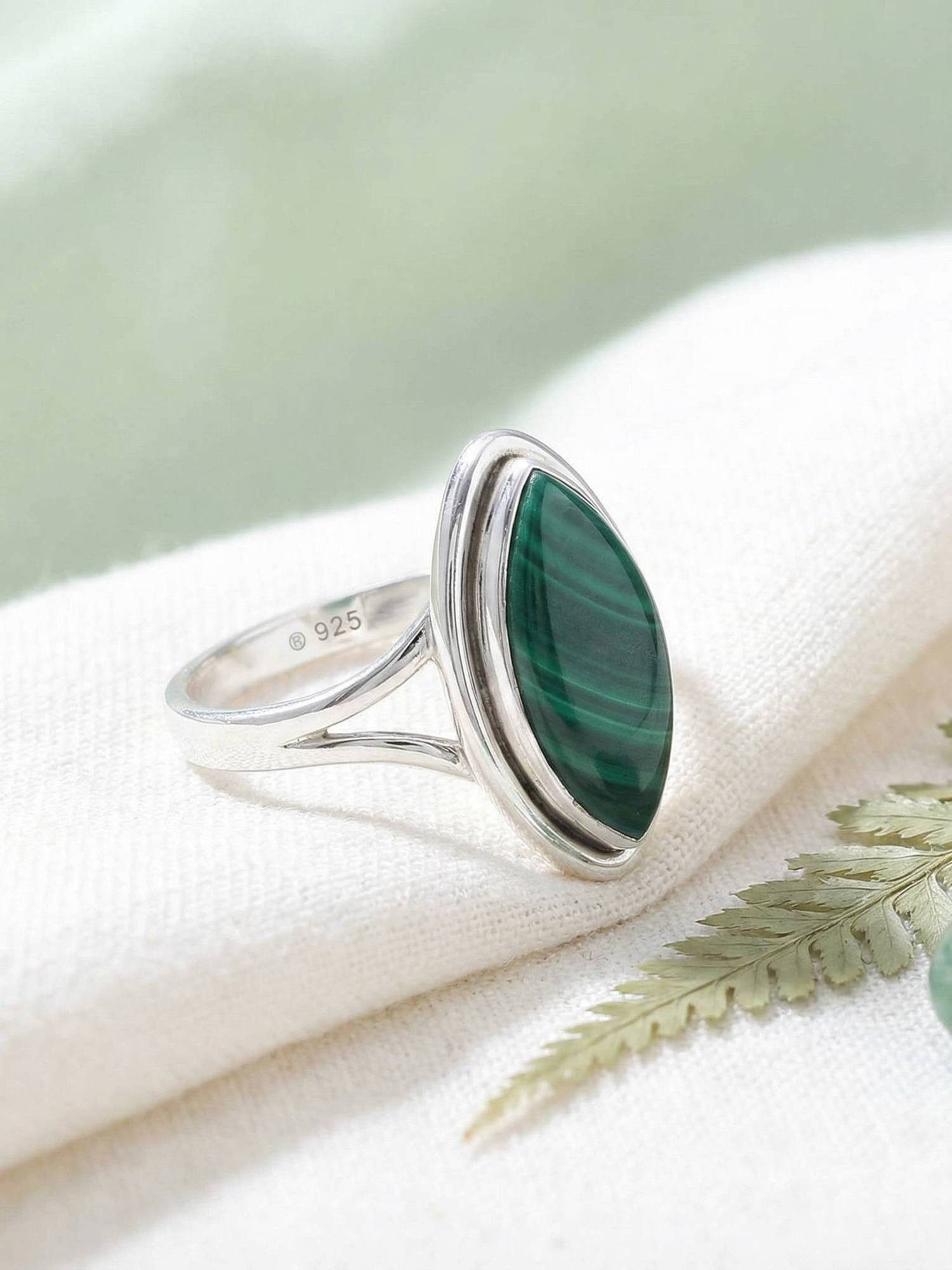 mantraroma Silberring SARALA Ellipse aus 925 Silber mit Malachit (Ring mit günstig online kaufen