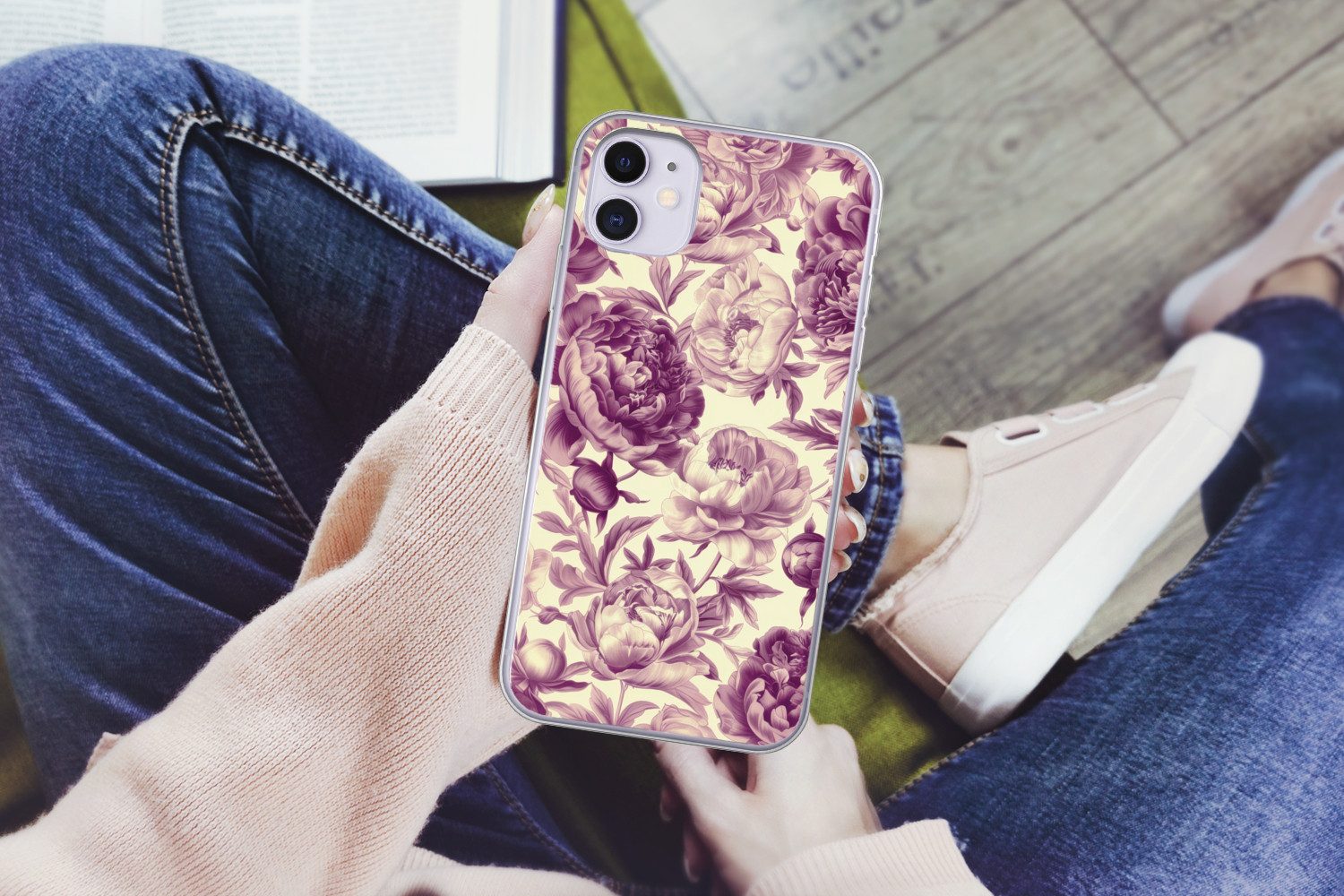 MuchoWow Handyhülle für Apple iPhone 11 Blumen - Muster - Lila - Beige, Smartphone-Bumper, Print, Handy Schutzhülle Dünn