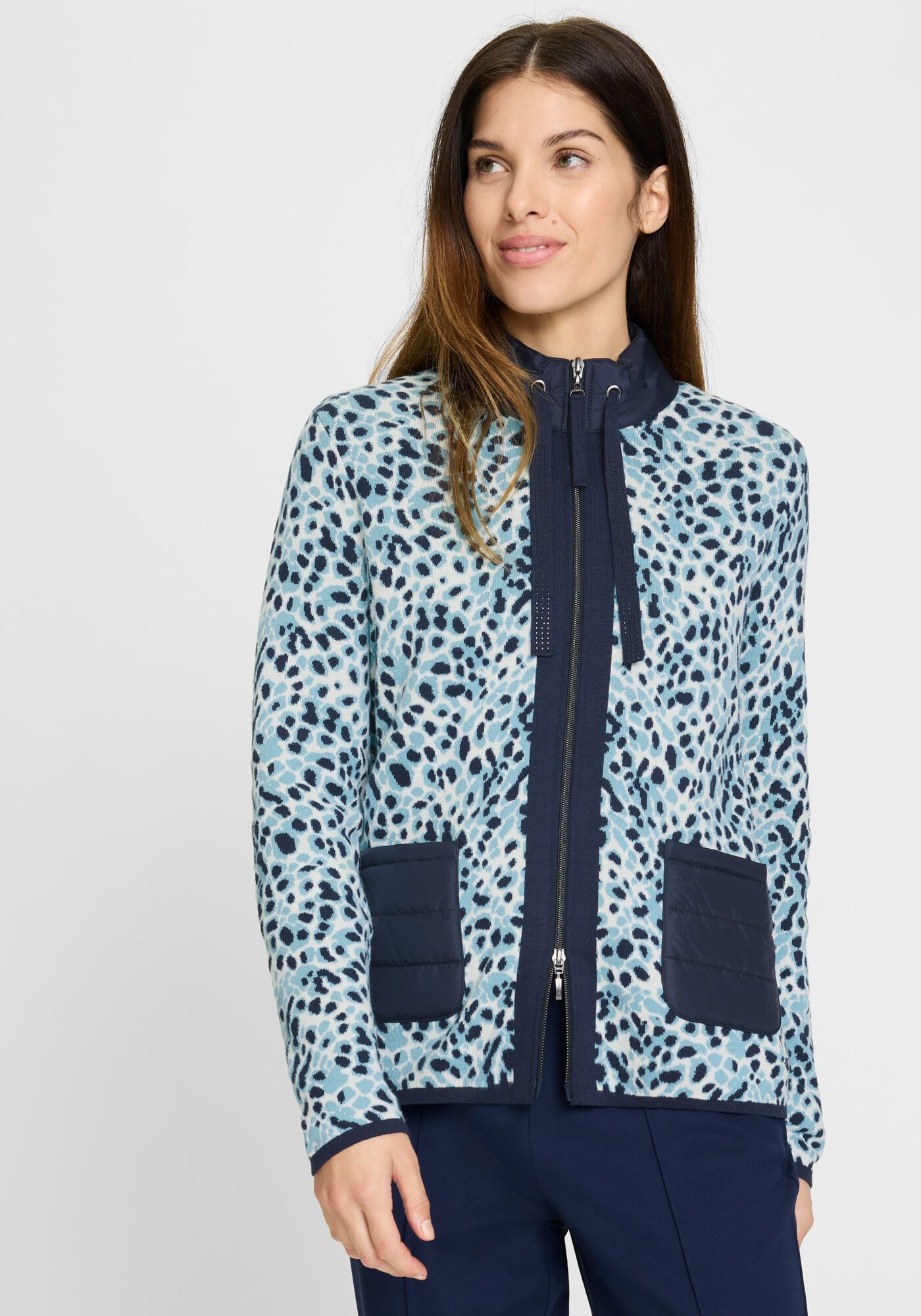 Olsen Cardigan locker figurumspielend geschnitten