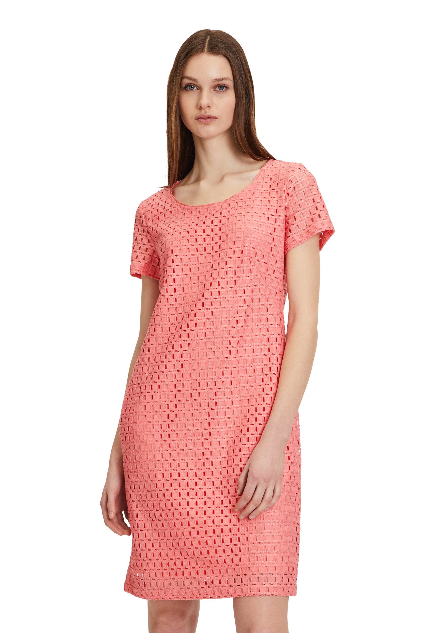 Betty Barclay Spitzenkleid Betty Barclay Spitzenkleid mit Rundhalsausschnitt Muster