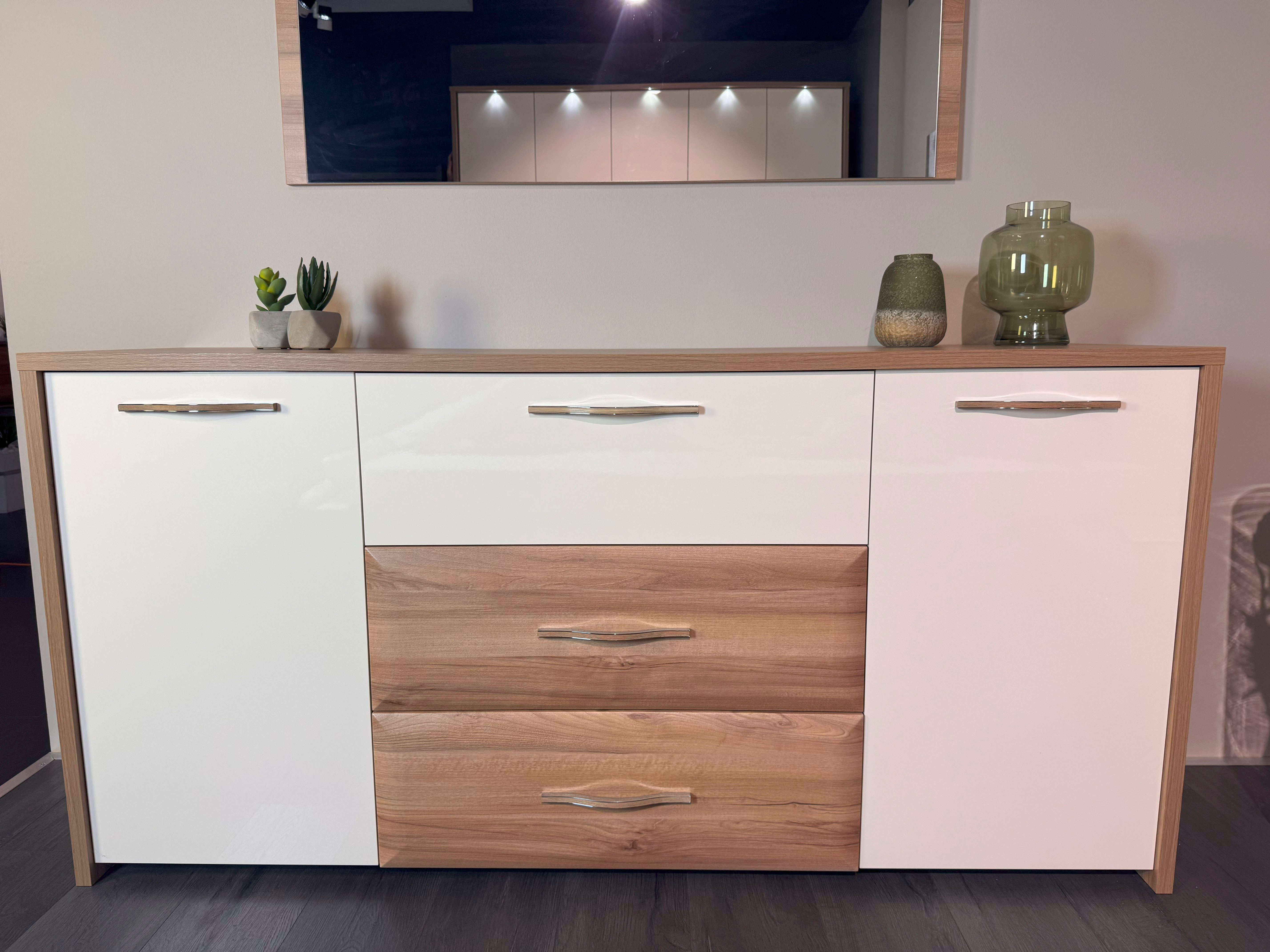 OTTO home Kommode Gala, melaminbeschichtet und beige hochglänzend UV lackiert (Soft-Close Funktion, Maße: B/T/H 170/46/83cm), 2trg., mit 4 Schubladen, klassische Rahmenoptik, FSC-zertifiziert