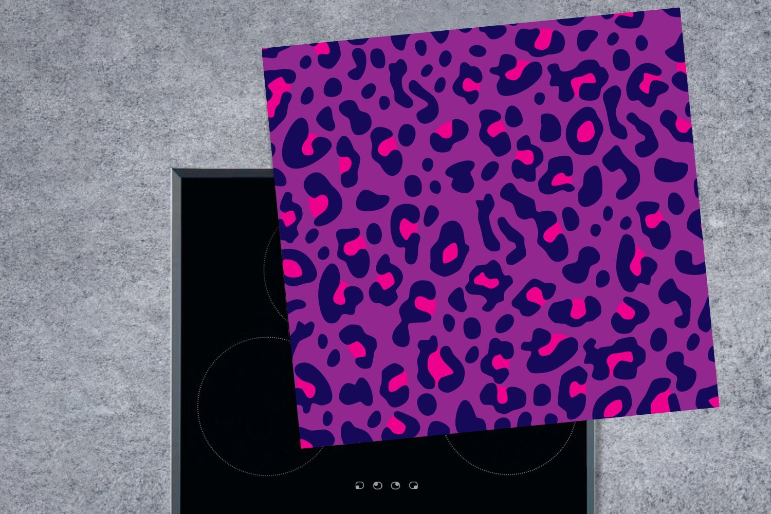 Lila Vinyl, Herdblende-/Abdeckplatte für Pantherdruck MuchoWow Rosa, Ceranfeldabdeckung, 78x78 - (1 - cm, küche Arbeitsplatte tlg),