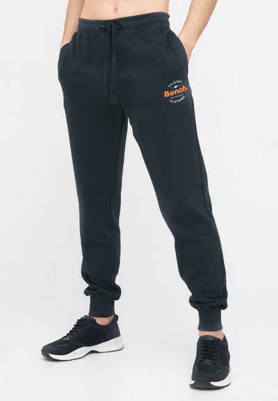 Bench. Jogginghose Tomwar Logo