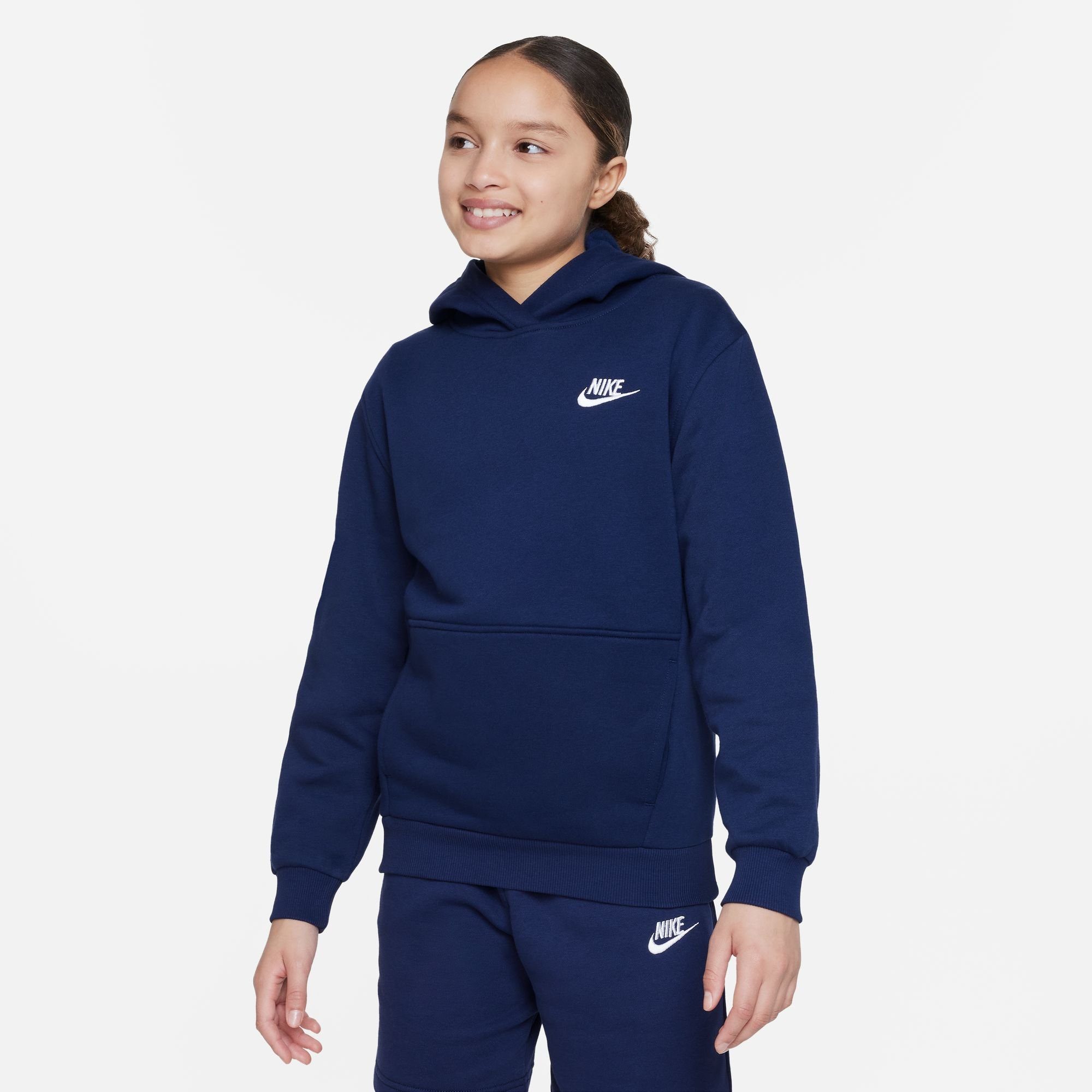 Nike Sportswear Kapuzensweatshirt CLUB FLEECE BIG KID'S PULLOVER HOODIE MIDNIGHT NAVY/WHITE