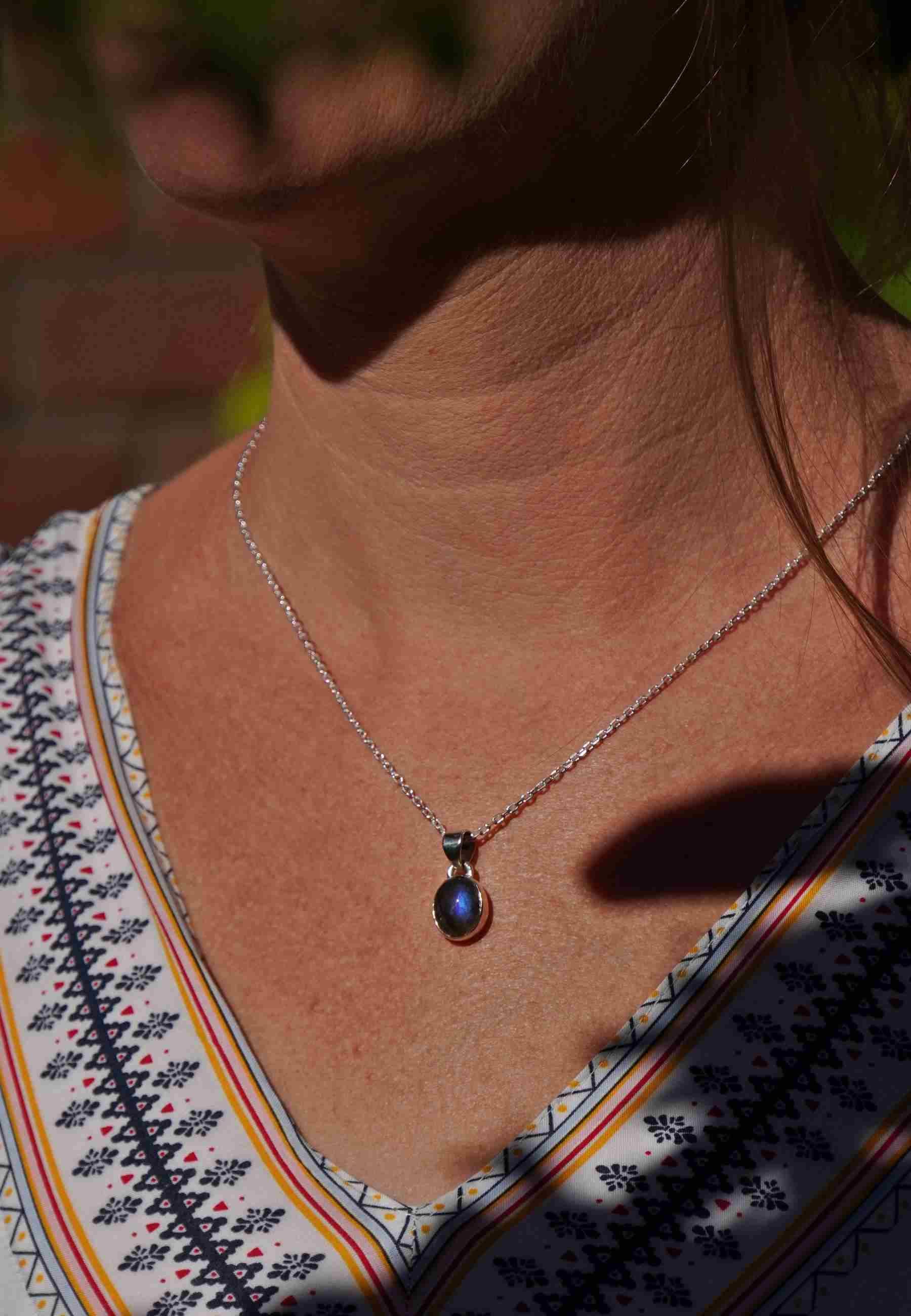 mantraroma Kette mit Anhänger SAMA oval günstig online kaufen