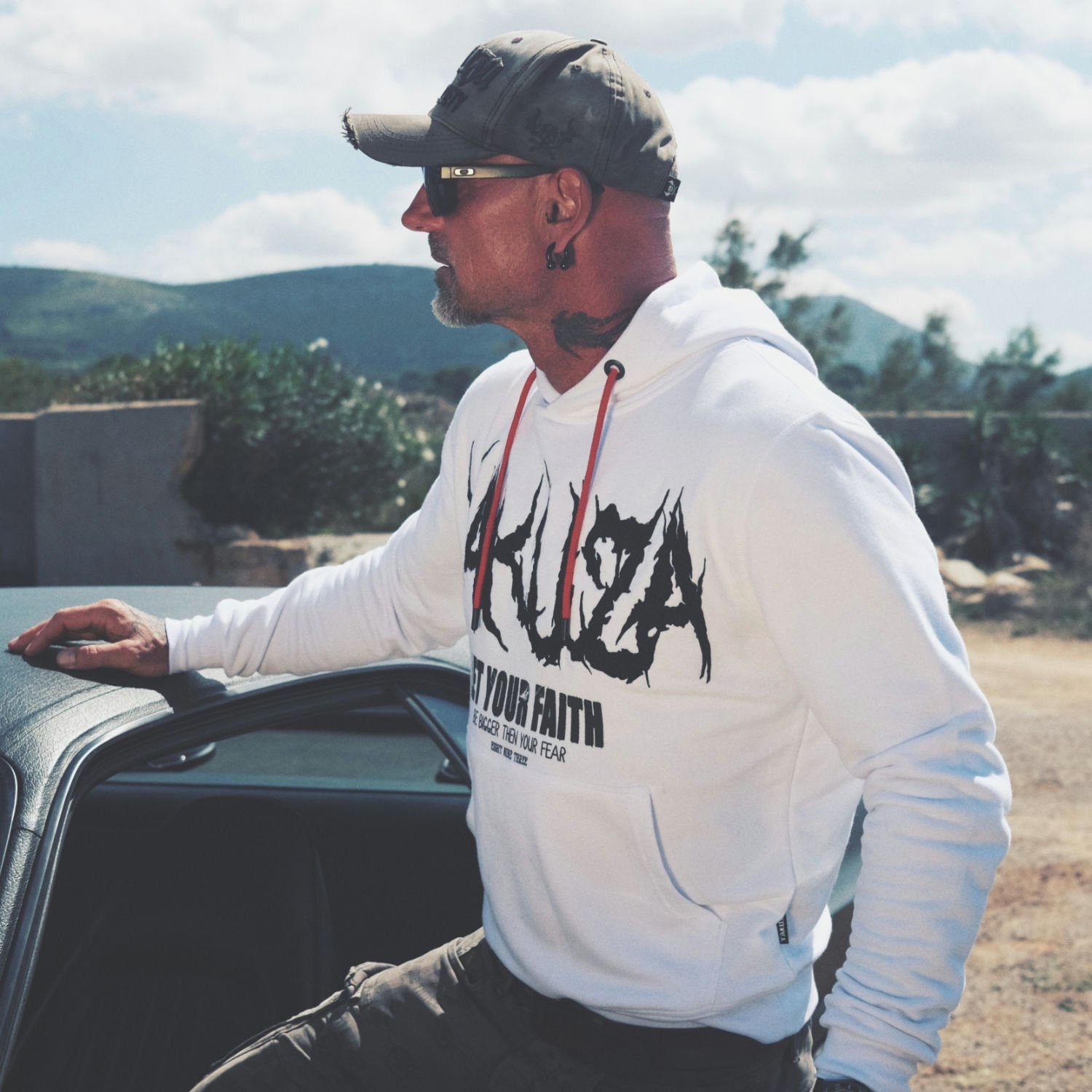 YAKUZA Hoodie Faith günstig online kaufen