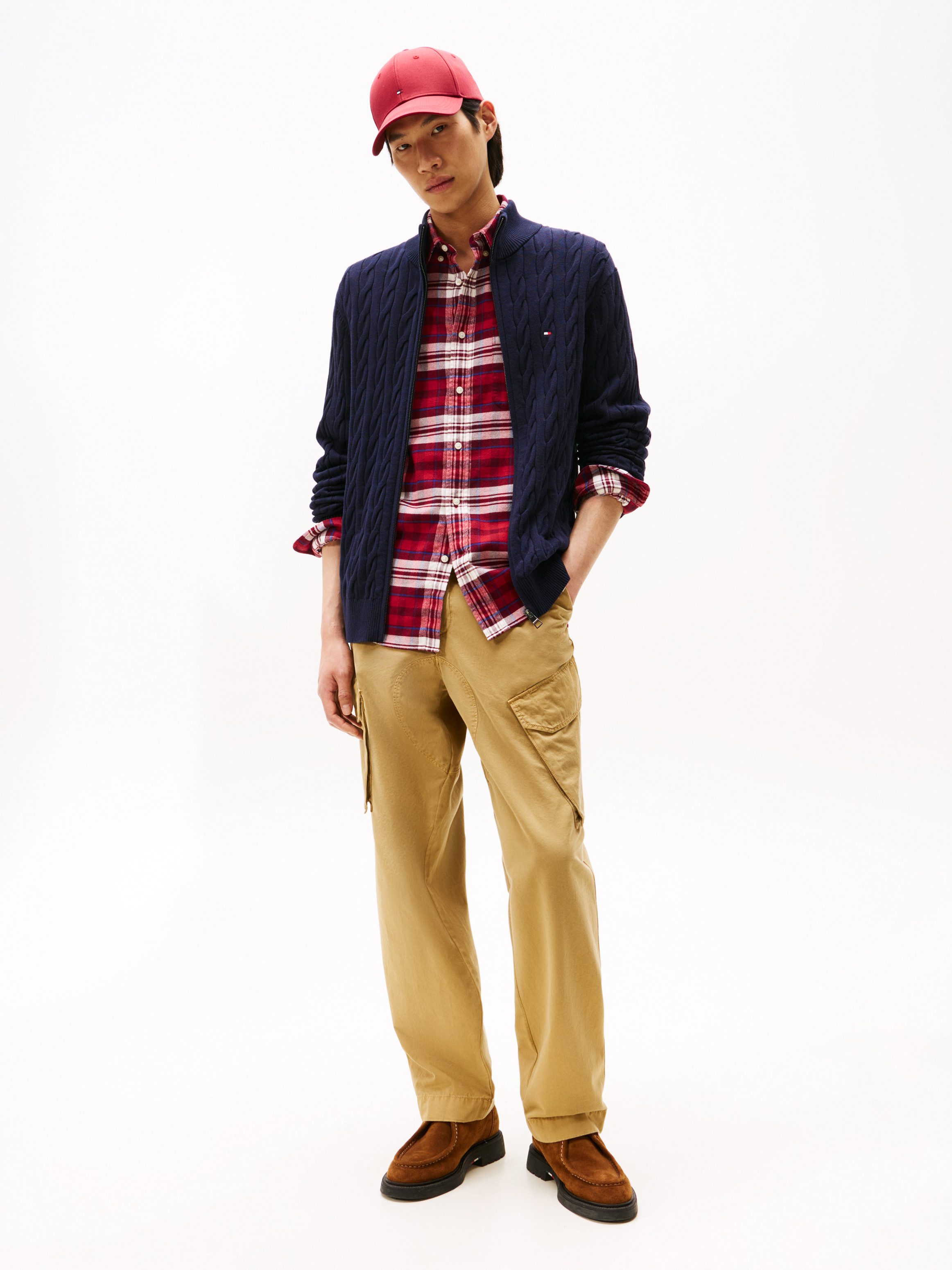 Tommy Hilfiger Strickjacke CLASSIC COTTON CABLE ZIP THROUGH mit Rippstrickstehkragen, mit Zopfstrickmuster