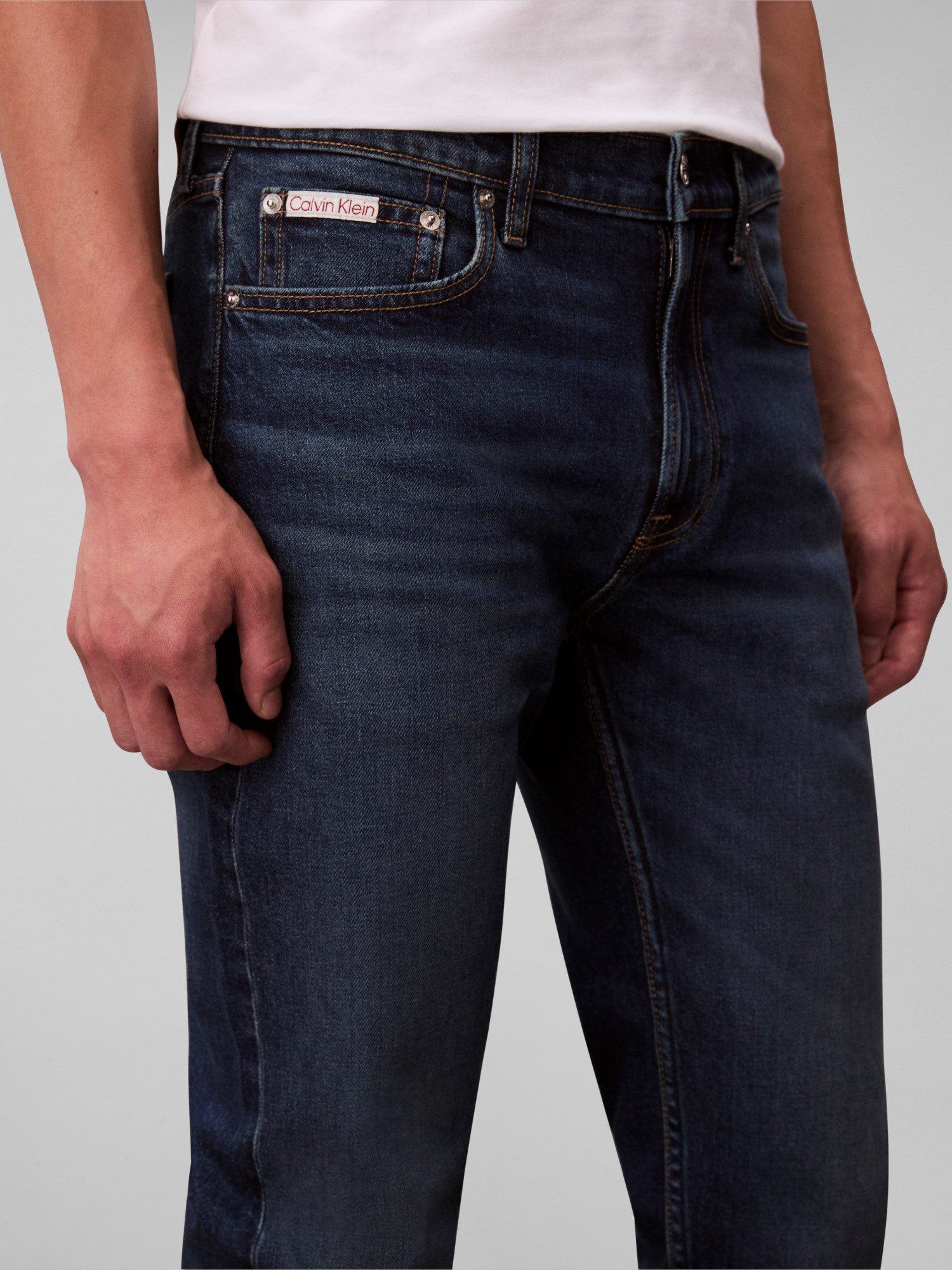 Calvin Klein Jeans Slim-fit-Jeans SLIM TAPER JEANS Slim fit – Bild 4 von 5