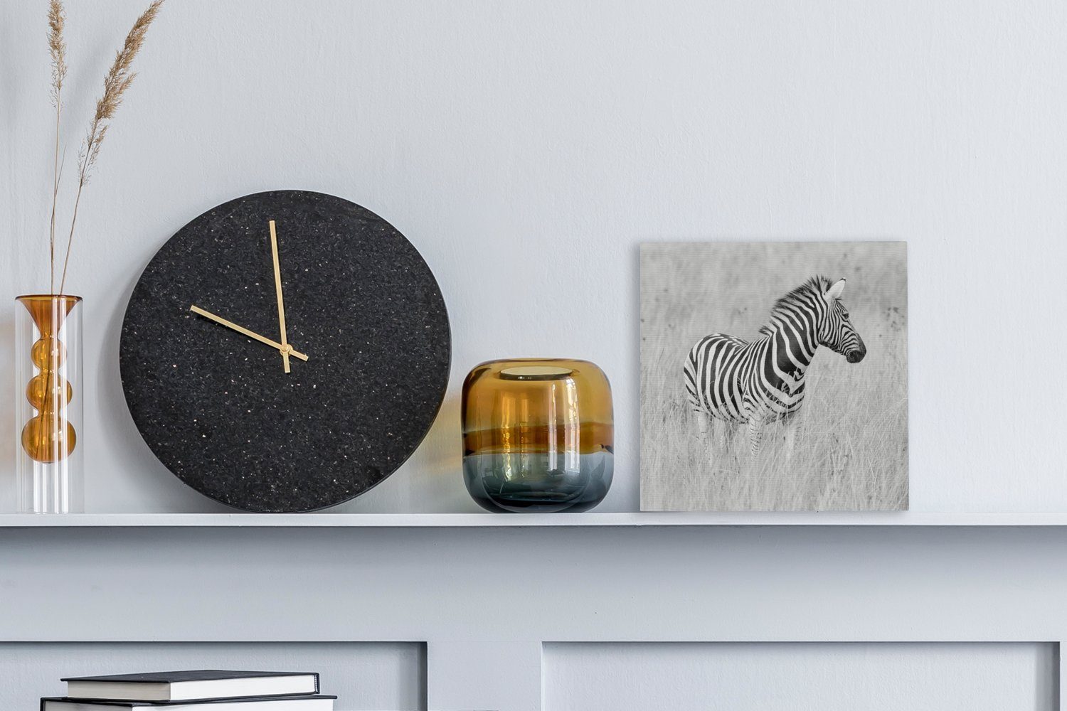 OneMillionCanvasses® Leinwandbild Zebra auf der Leinwand Wohnzimmer Bilder für (1 St), Wiese, Schlafzimmer