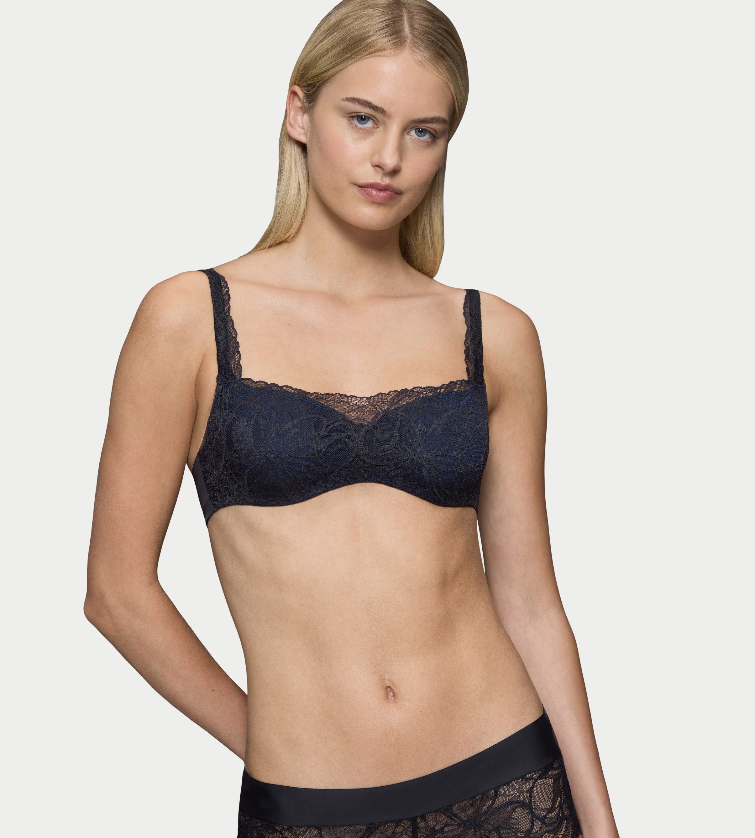 Triumph Balconette-BH Body Make-Up Illusion Lace feine feminine Stretch-Spitze, Microfaser, verstellbare Träger