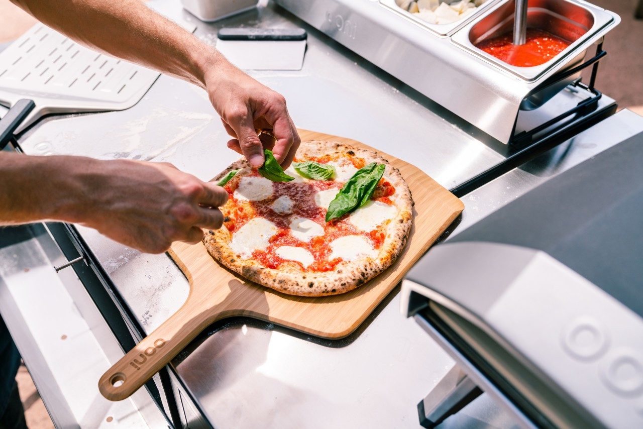 Ooni Pizzaschieber Ooni 14" Bambus Pizzabrett 35cm