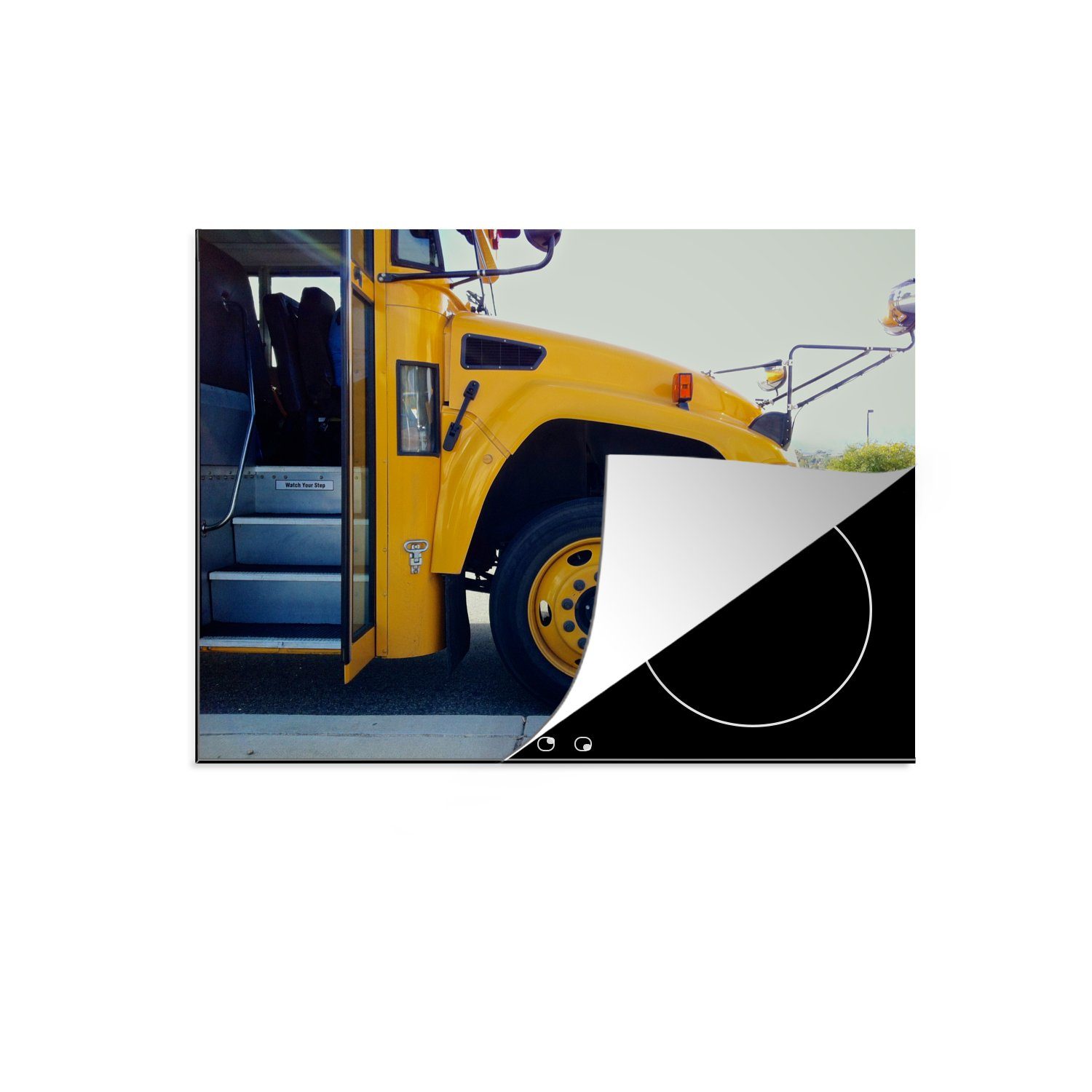 MuchoWow Herdblende-/Abdeckplatte Die Seite eines gelben Schulbusses mit offenen Türen, Vinyl, (1 tlg), 71x52 cm, Induktionskochfeld Schutz für die küche, Ceranfeldabdeckung