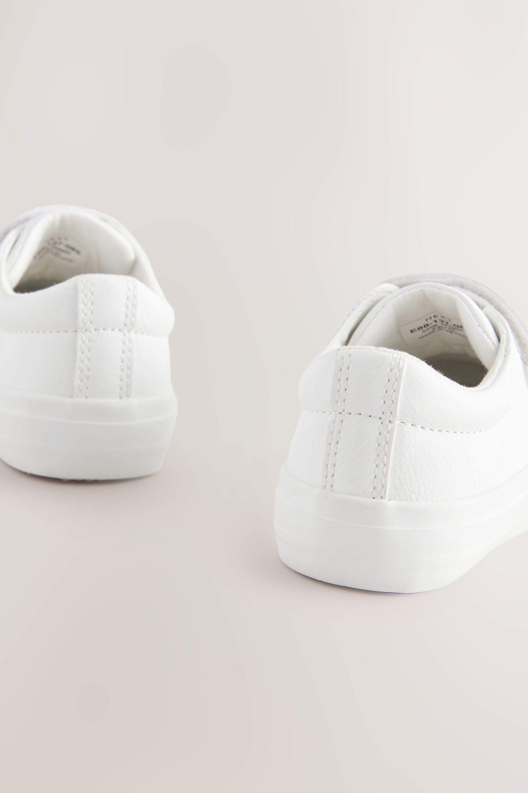 Next Derber Sportschuh mit Klettverschluss Sneaker (1-tlg)
