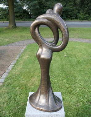 Bronzeskulpturen Skulptur Bronzefigur eines abstrakten Liebespaares