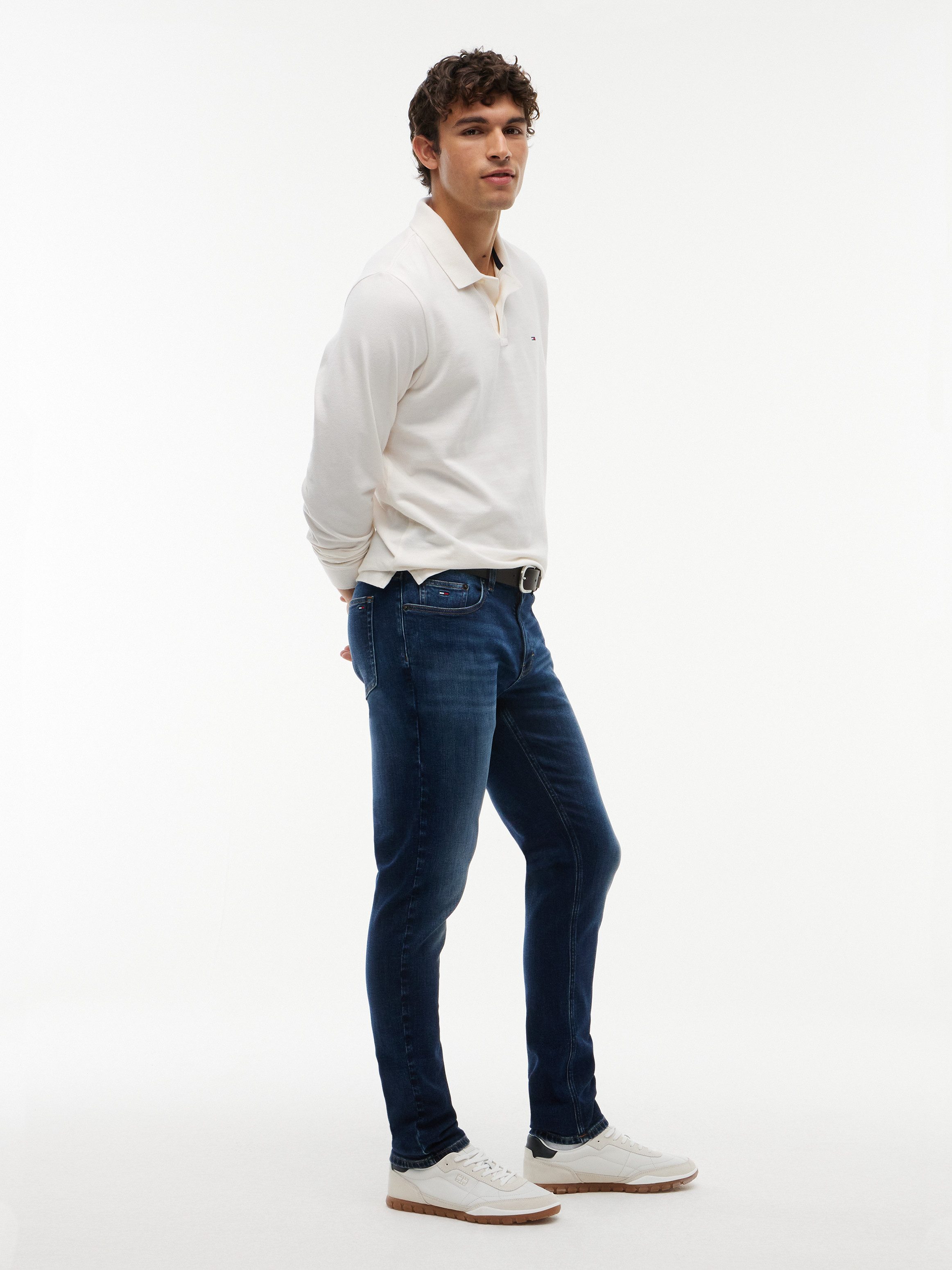 Tommy Jeans Slim-fit-Jeans AUSTIN SLIM TAPERED Slim fit mit Taschen – Bild 4 von 5