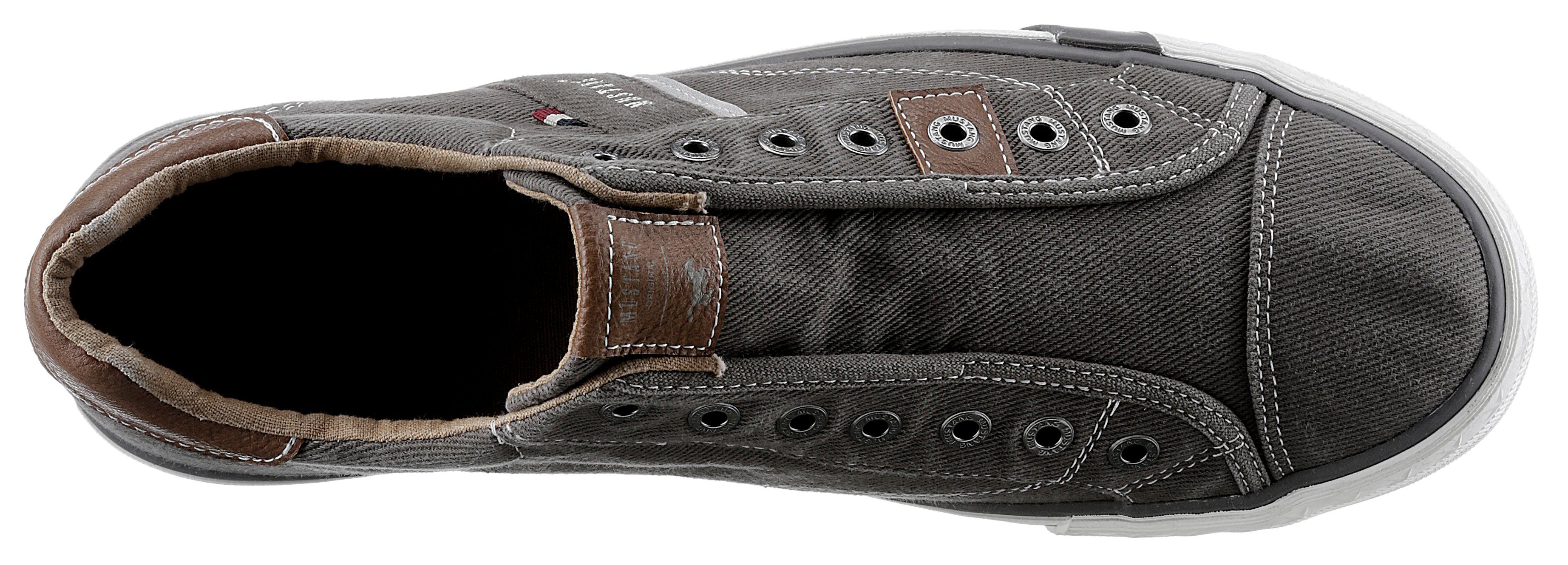 Mustang Shoes Slip-On Sneaker Slipper, Sommerschuh, Freizeitschuh zum Schlupfen