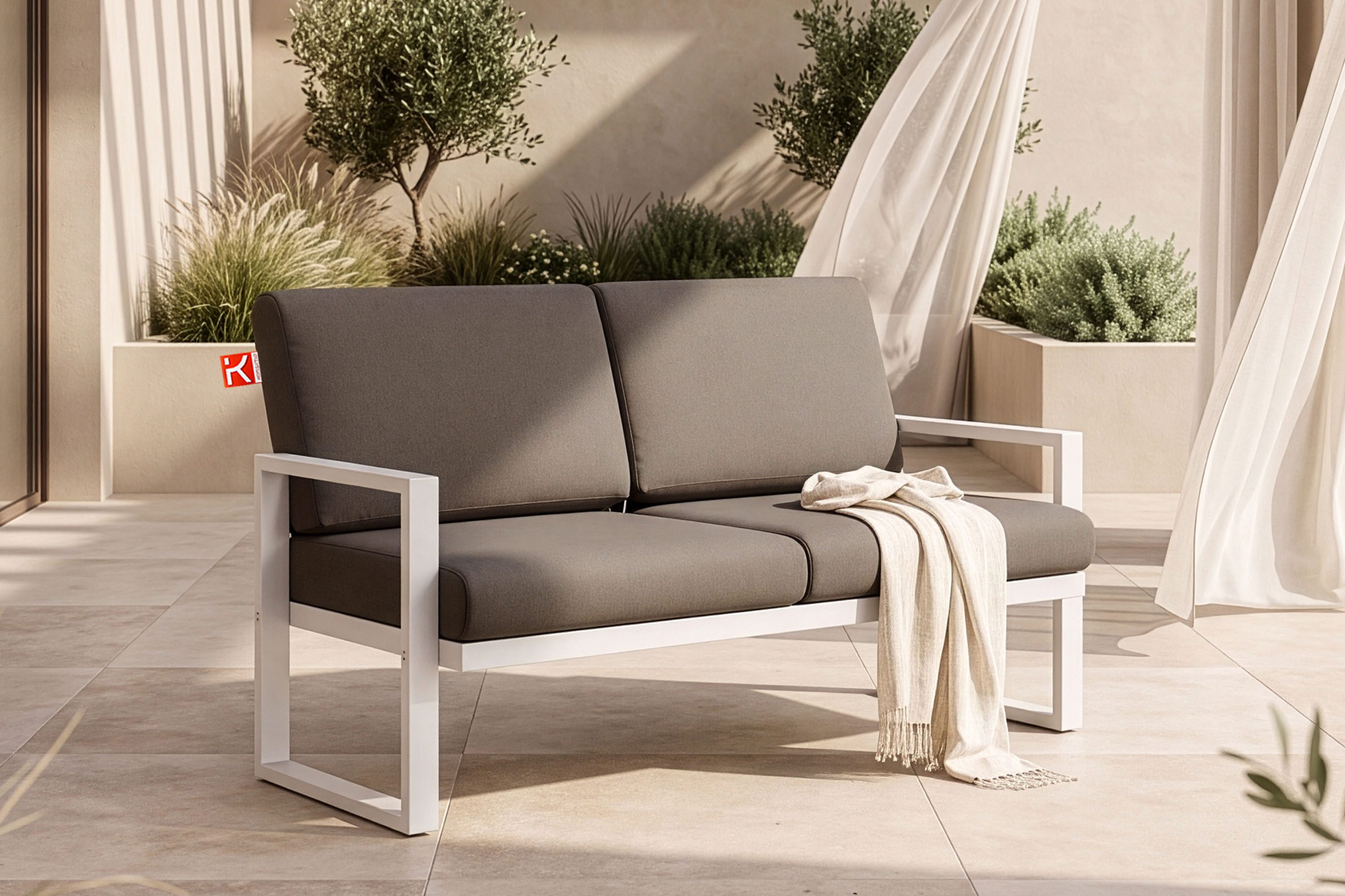 KONSIMO® Loungesofa FRENA Gartensofa 2-Sitzer, hergestellt in der EU, 1x Gartensofa, Maße: 130x65x60 cm, UV-Beständigkeit, rostbeständig, schmutzabweisende Eigenschaften