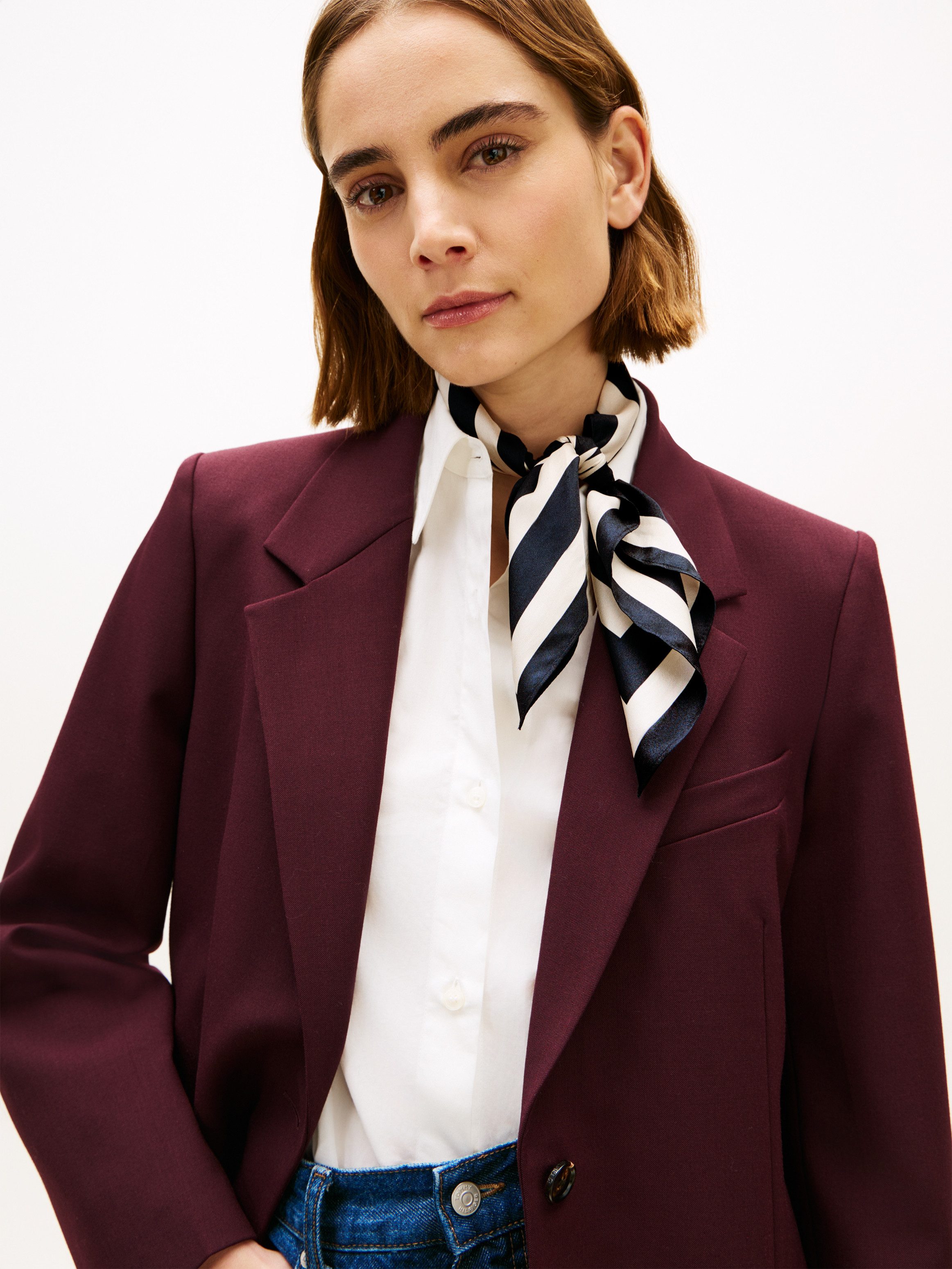 Tommy Hilfiger Seidentuch TH ELEVATED CHIC SILK SQUARE, im Streifen-Look und mit Logo-Print