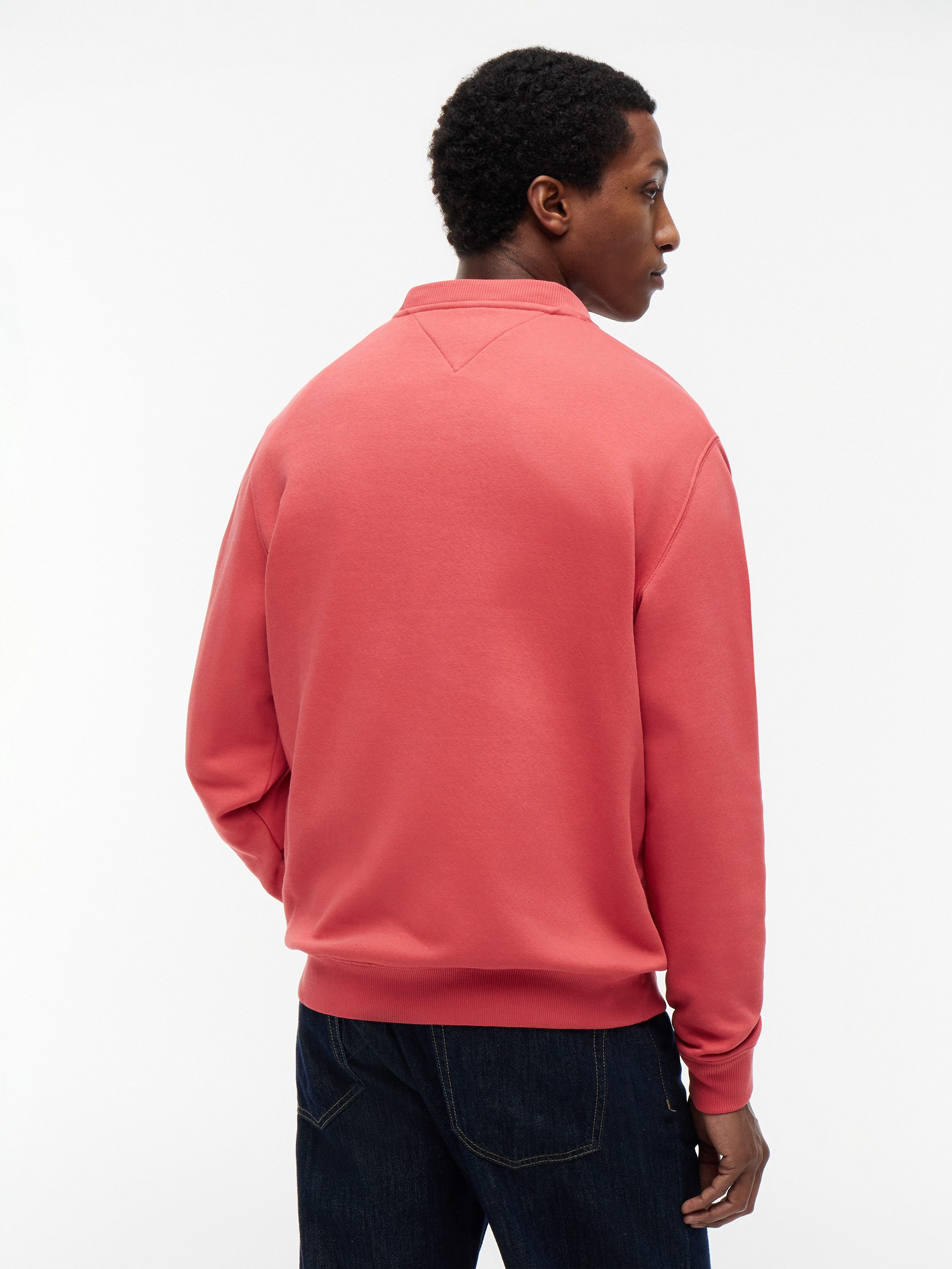Tommy Jeans Sweatshirt TJM REGULAR FLAG CREW NECK Mit besticktem Markenlogo auf Brusthöhe