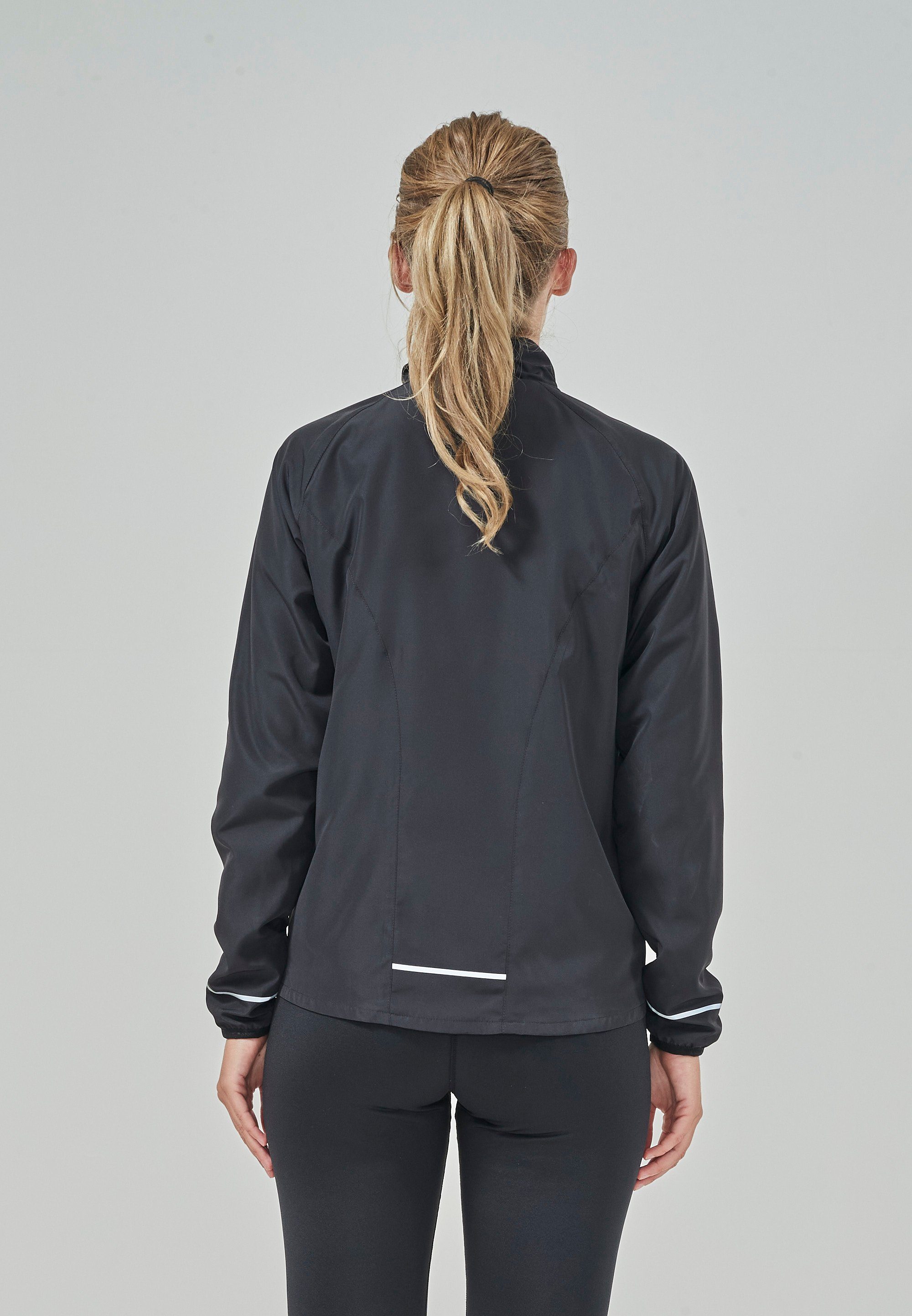 ENDURANCE Laufjacke Shela mit hoher Atmungsaktivität schwarz