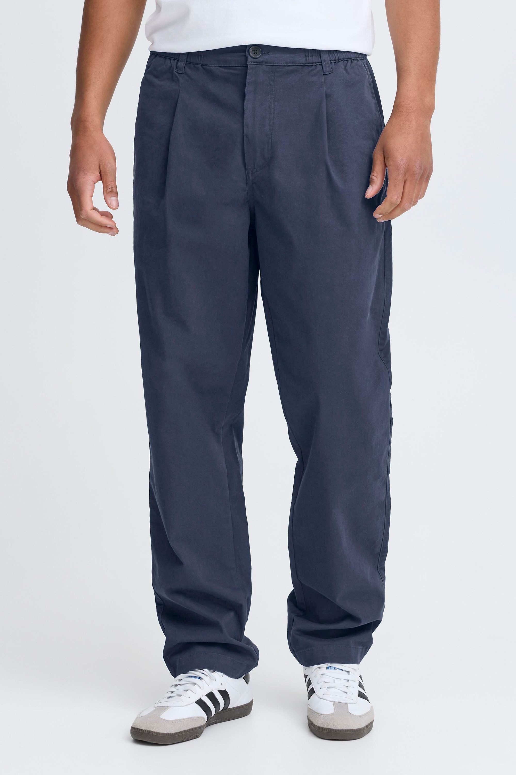 !Solid Chinohose SDLIAM PLEAT ELAST. modische günstig online kaufen