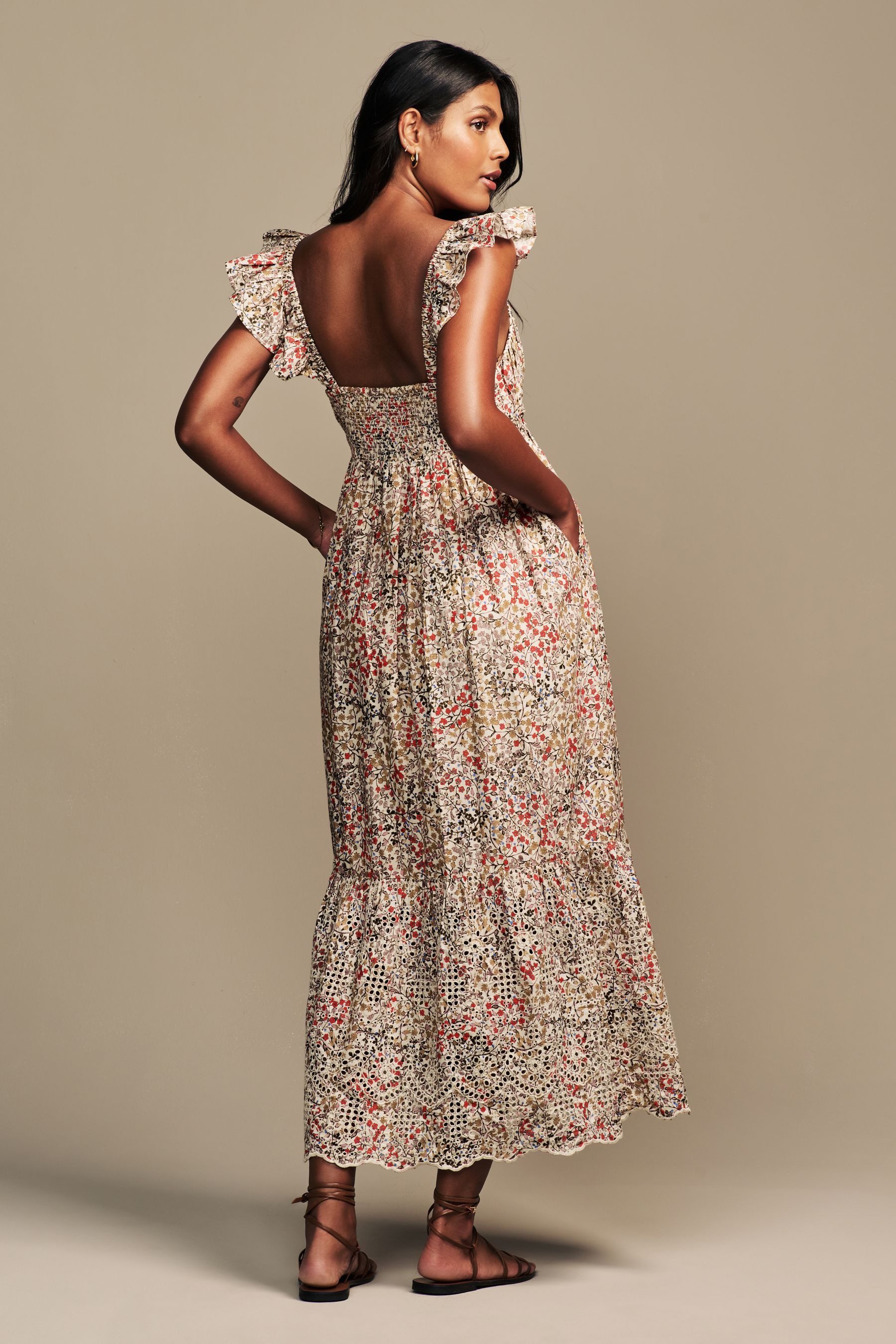 LAURA ASHLEY Midikleid Laura Ashley Clarissa Midaxi-Kleid, Lochstickerei (1 günstig online kaufen