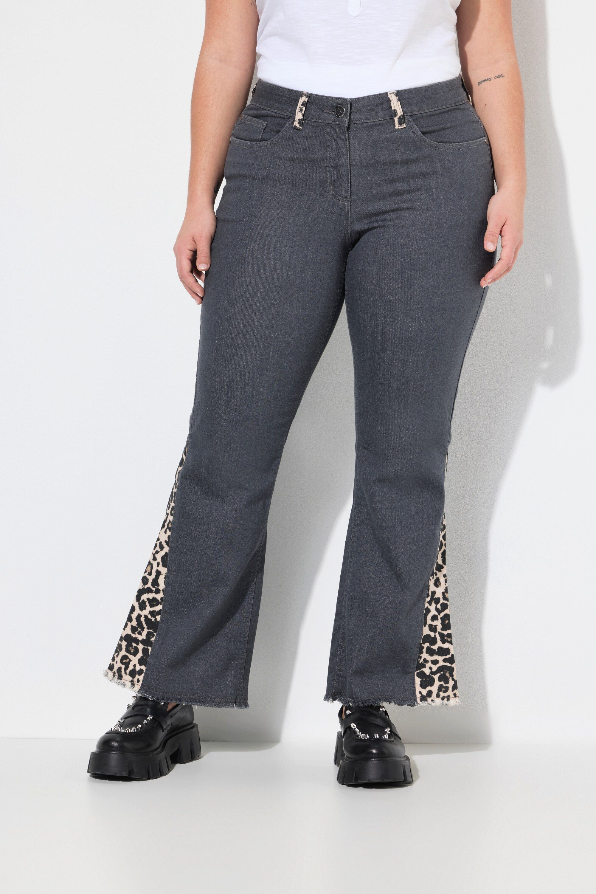 Angel of Style Regular-fit-Jeans Jeans ausgestelltes Bein Leo Fransensaum 5-Pocket. Reduzierter Preis € 48,99. Unverbindliche Preisempfehlung € 69,99