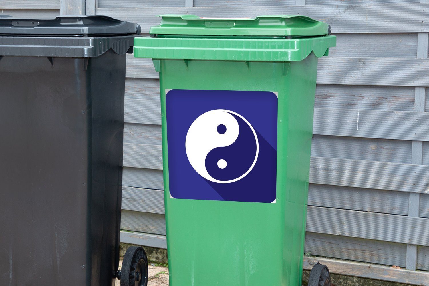 MuchoWow Eine Mülleimer-aufkleber, Wandsticker Illustration dunkelblauen Yin und Yang St), (1 Logos Mülltonne, Container, eines Sticker, Abfalbehälter
