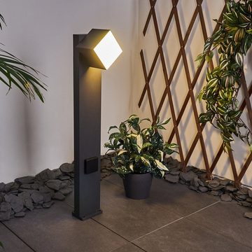 hofstein Pollerleuchte »Gobbi« LED Außenwegeleuchte Wegebeleuchtung, Metall, Kunststoff, 3000 Kelvin, LED um 350° drehbar, mit Steckdose, 600 Lumen, Tag/Nacht Sensor