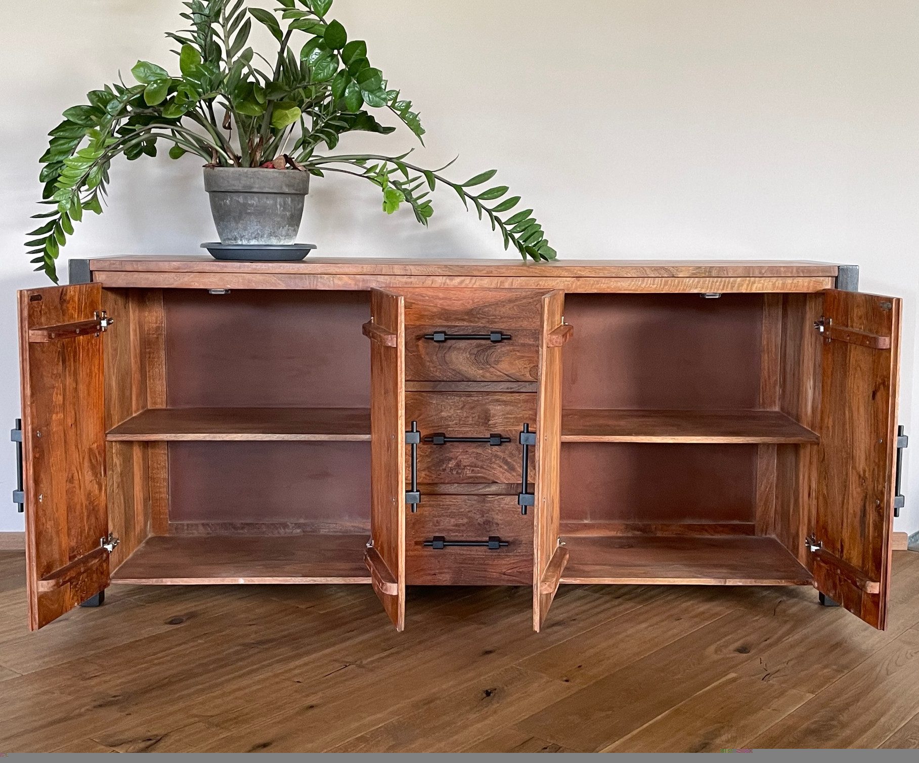 OPIUM OUTLET Kommode Sideboard Schrank Kommode mit Metallrahmen Landhaus Massivholz Mango (Asia Möbel Anrichte, komplett montiert), Asiatisch Indisch Orientalisch Massivholz Mangoholz