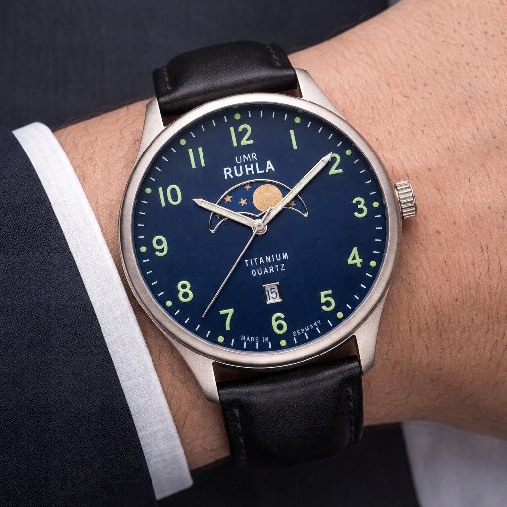 UMR Ruhla Quarzuhr Mondphase Herrenuhr 20912 41,5 mm Lederband Schwarz Made in Germany