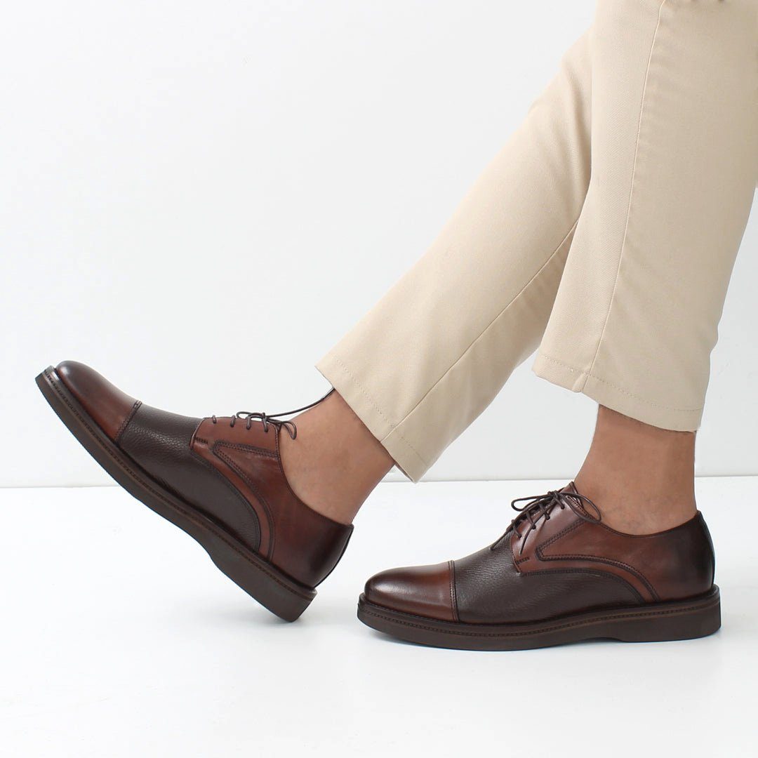 Celal Gültekin Derby Cap-Toe Business Schuhe Herren Schnürschuh Derby Cap-Toe, Echtleder-Futter, Plateau-EVA-Sohle, Braun, 43