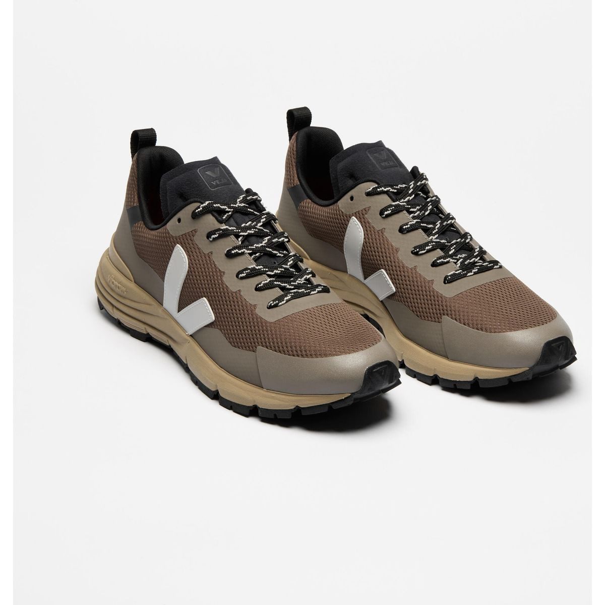VEJA Dekkan Alveomesh Men Sneaker Nachhaltige Herren-Sneaker mit recyceltem Alveomesh für