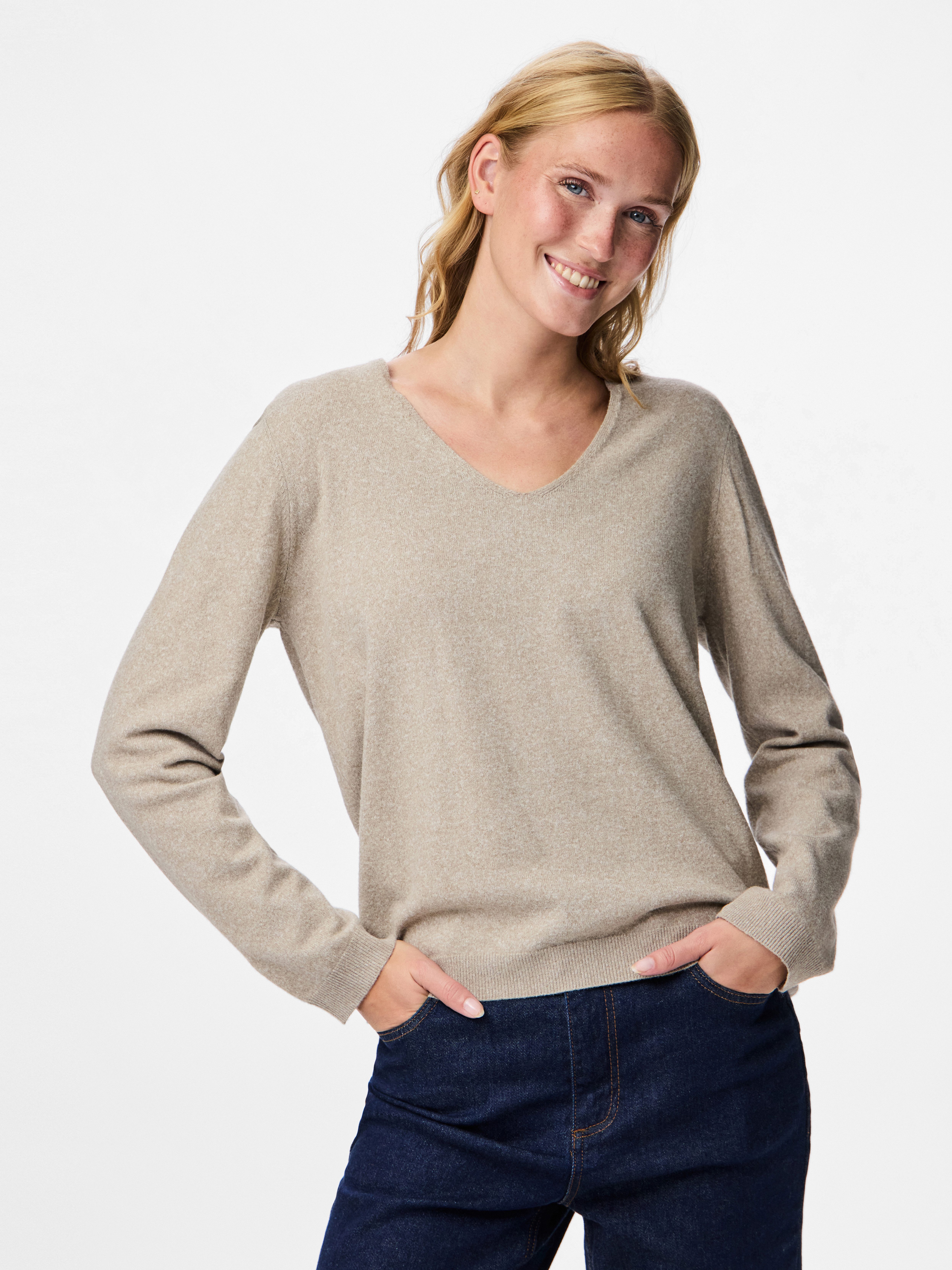 pieces V-Ausschnitt-Pullover PCBREE LS V-NECK KNIT NOOS BC