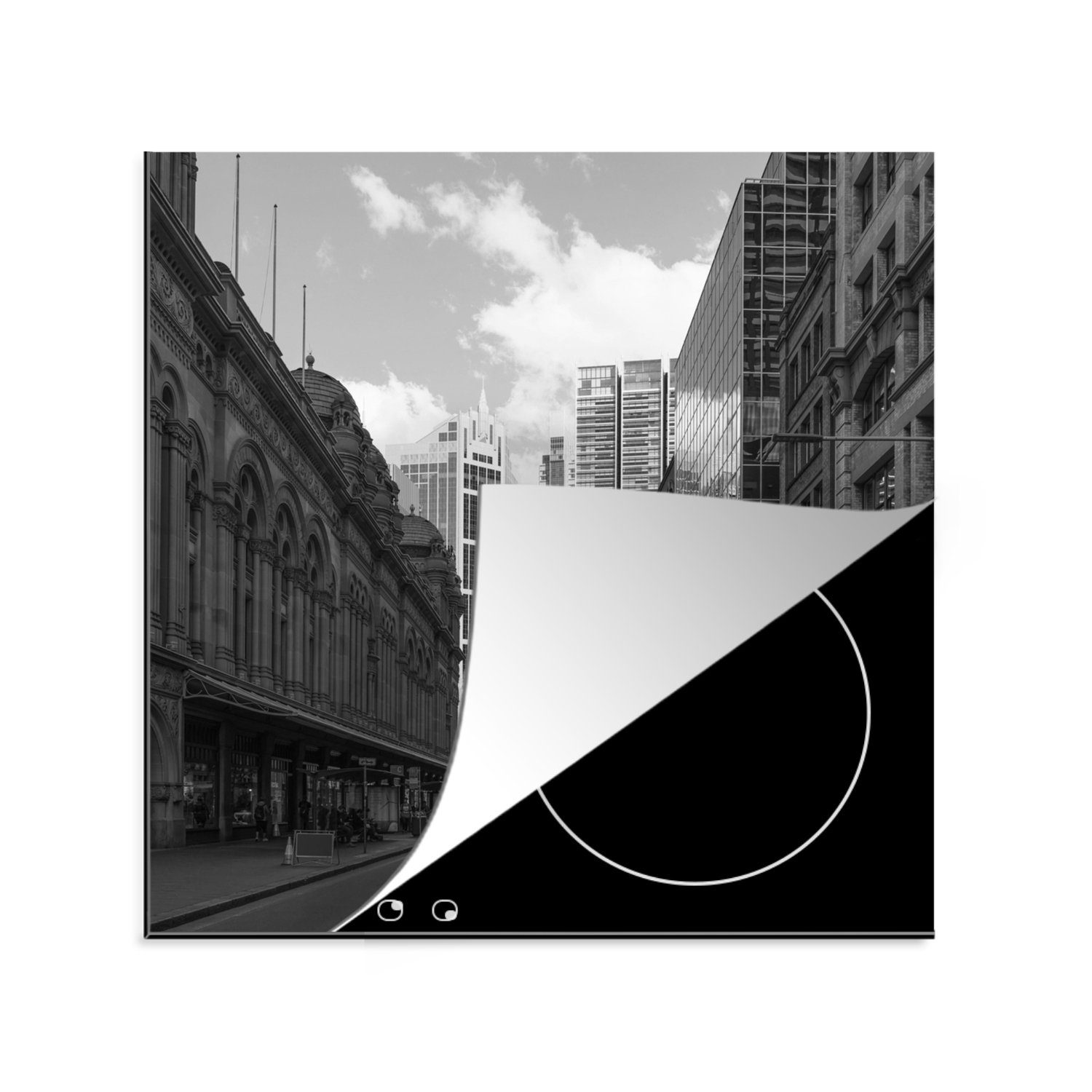 MuchoWow Herdblende-/Abdeckplatte Queen Victoria Building und Rathaus von Sydney in Schwarz-Weiß, Vinyl, (1 tlg), 78x78 cm, Ceranfeldabdeckung, Arbeitsplatte für küche