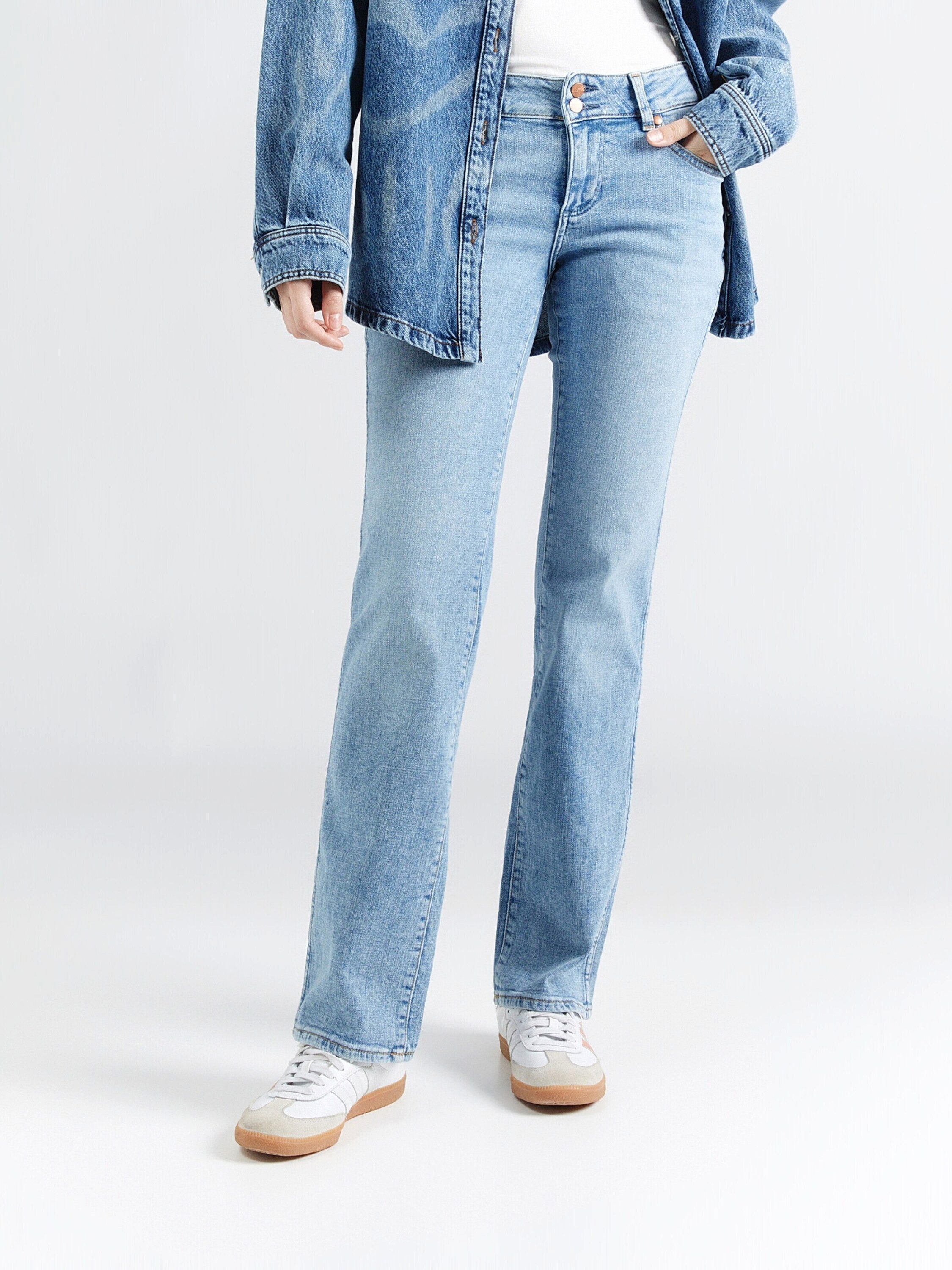 Wrangler Bootcut-Jeans LOW RISE BOLD BOOT (1-tlg) Plain/ohne Details