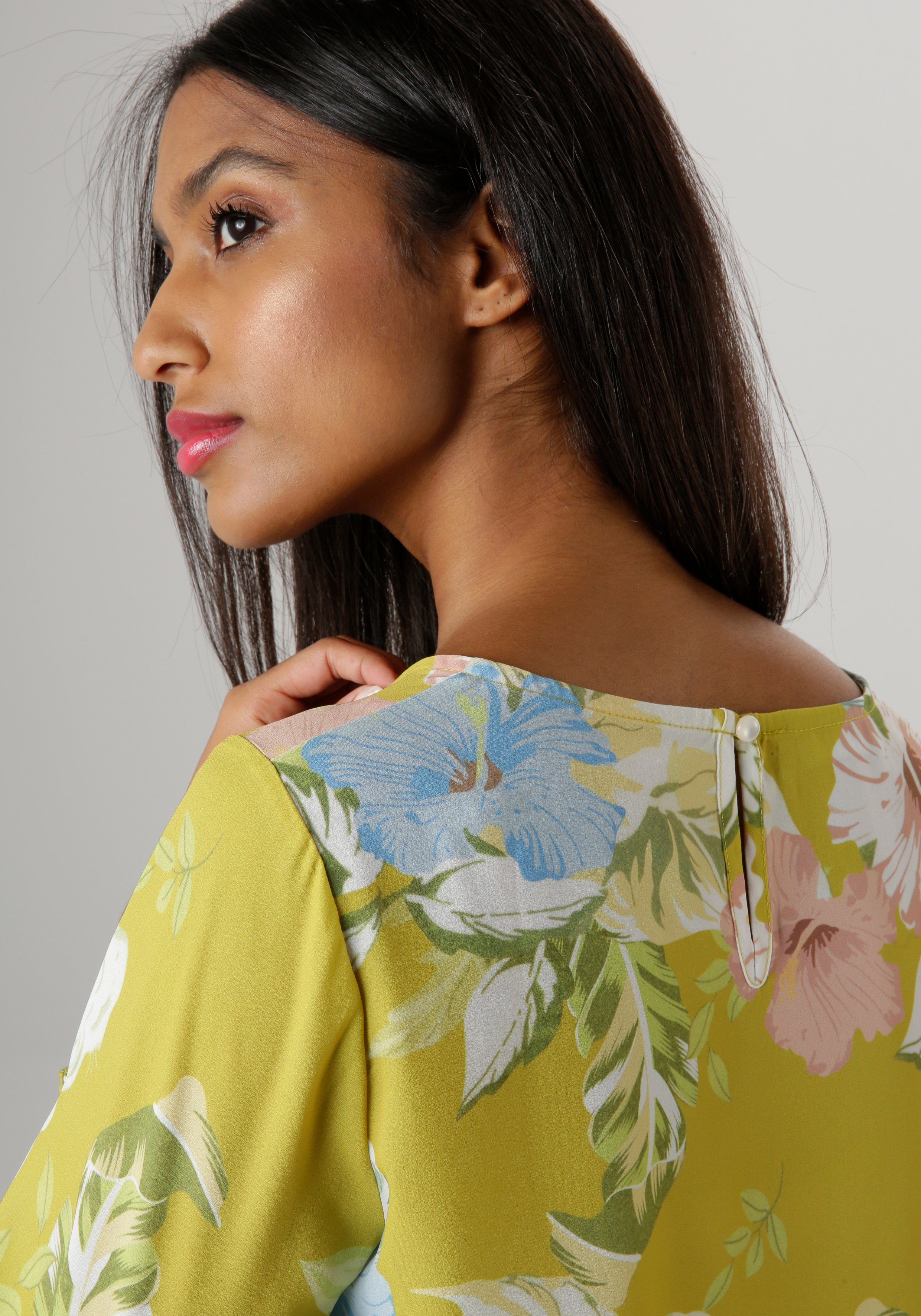 Aniston SELECTED Schlupfbluse mit großem Blätter- und Blumendruck