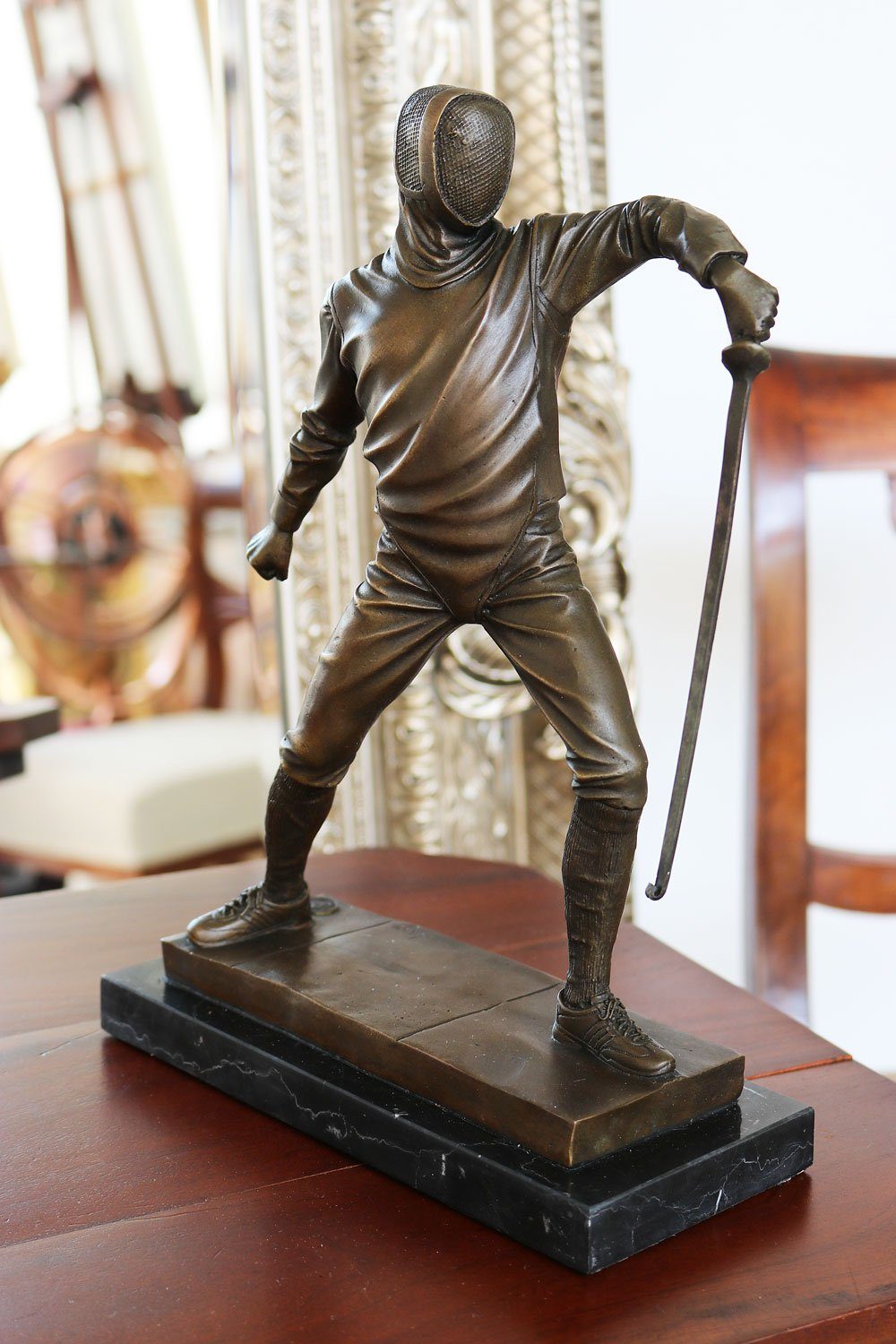 Skulptur Bronze Sport Statue im Bronzeskulptur Fechter Figur Fechten Antik-Stil Aubaho